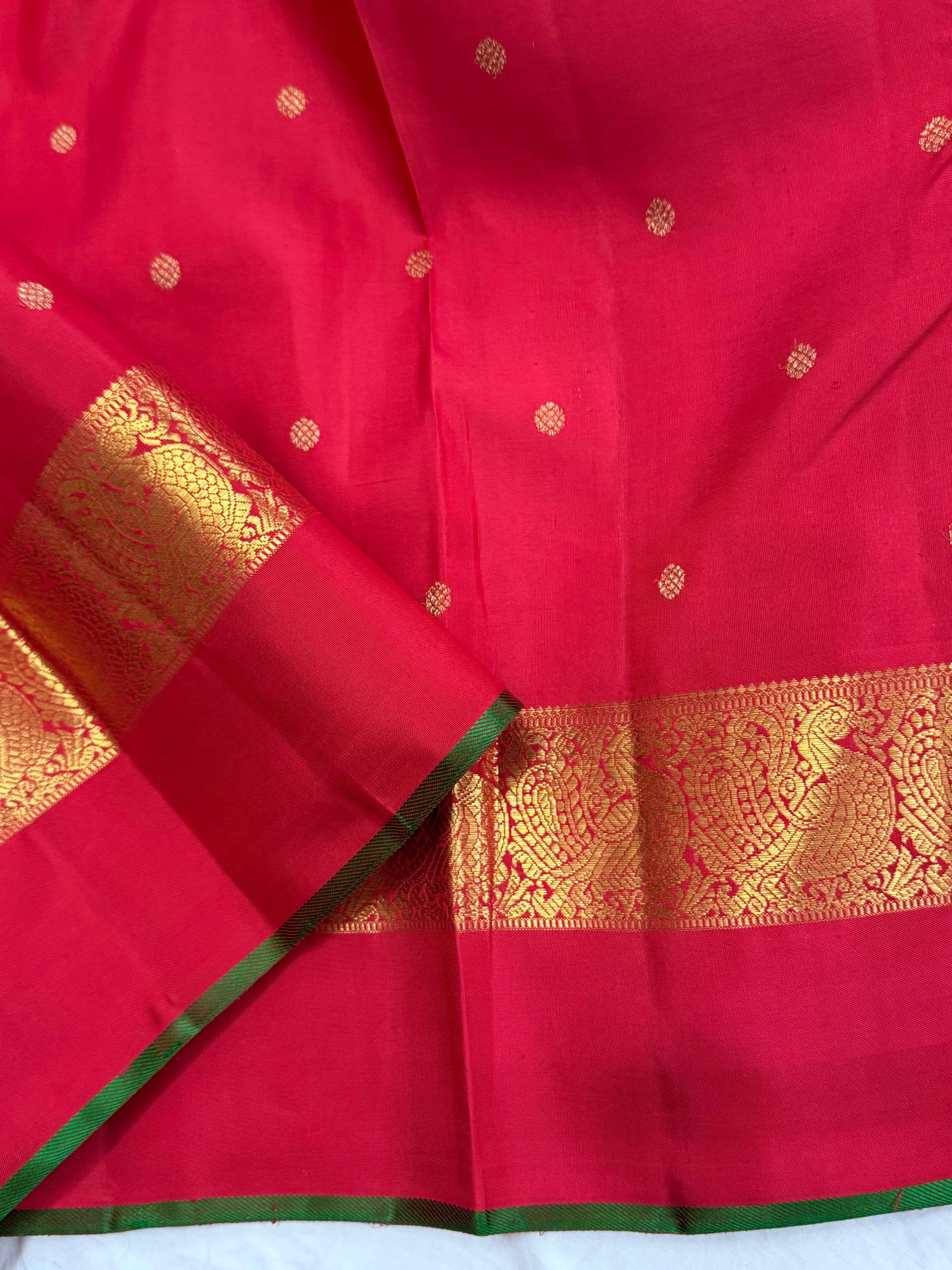 Red kaal erangina border/ Kanjipuram silk