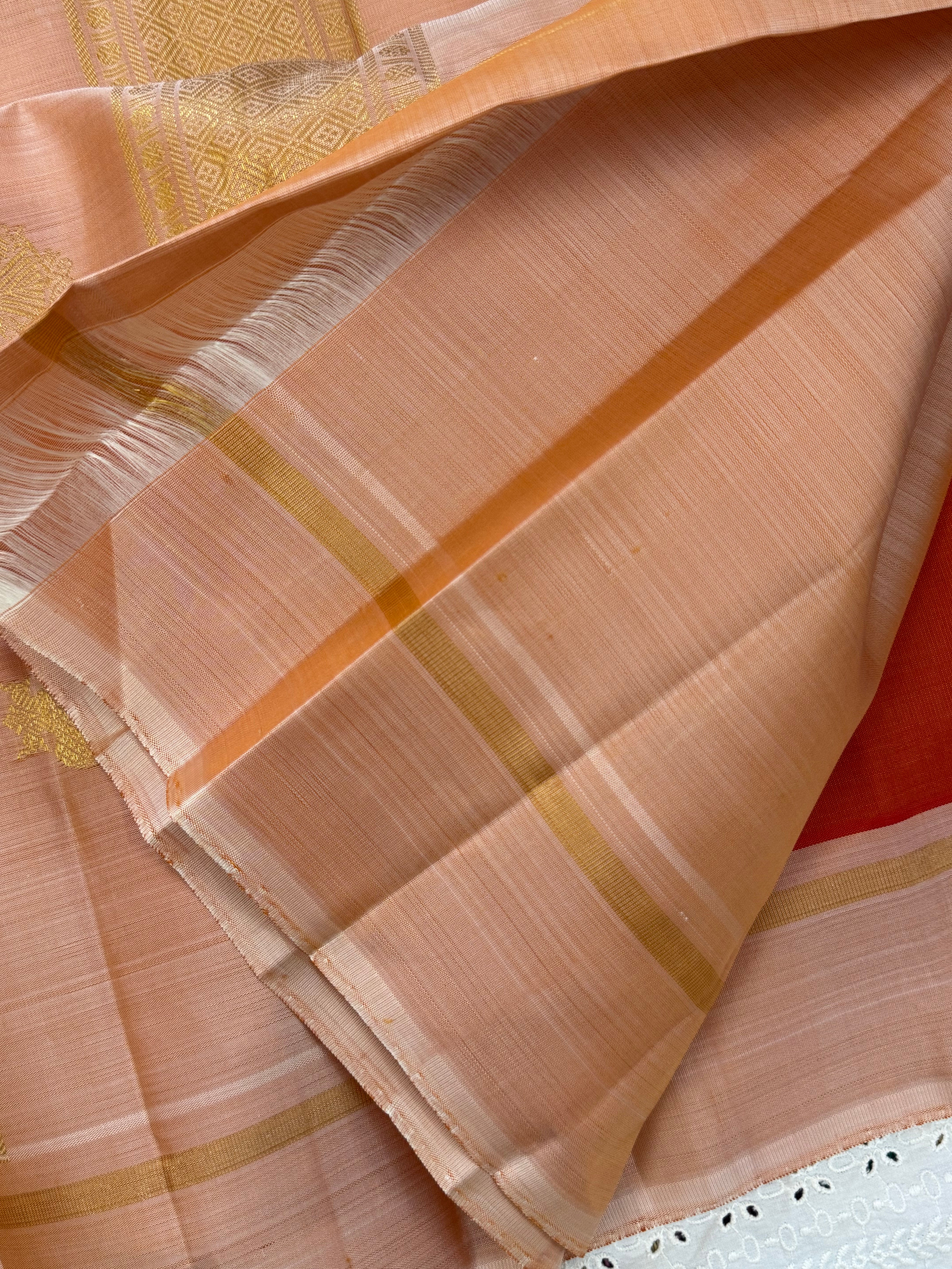 Rust round butta / Kanjipuram Silk CL10138
