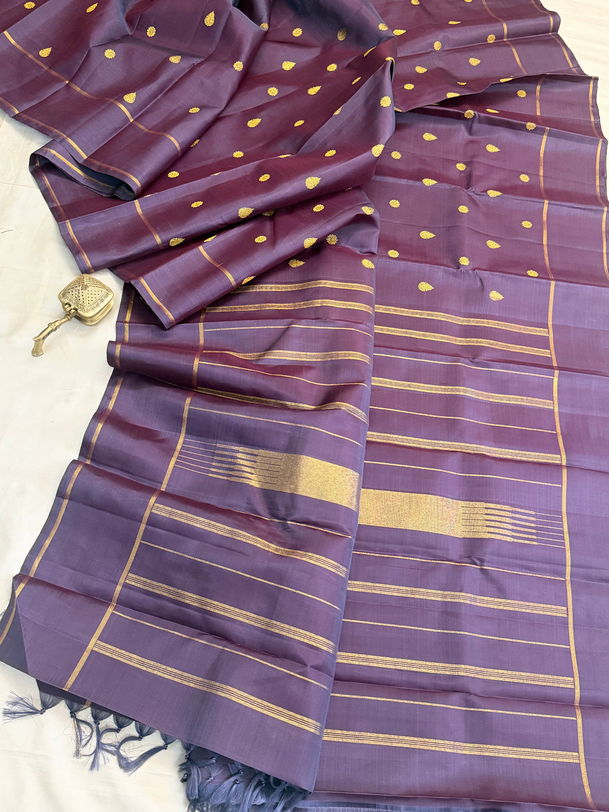 Dual tone thilagam Butta /Silk Kanjipuram