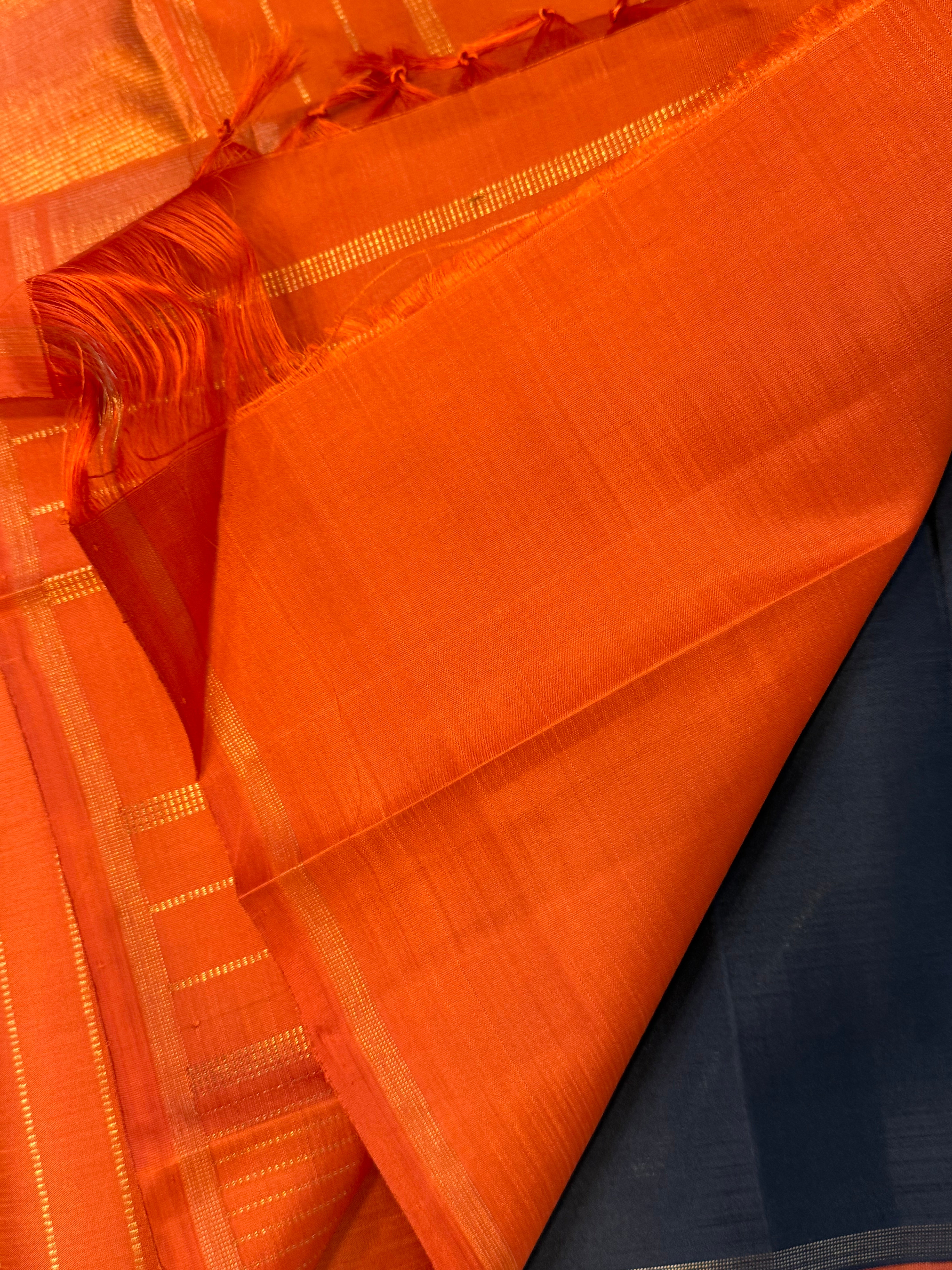 Black malli moggu borderless/ Kanjipuram silk