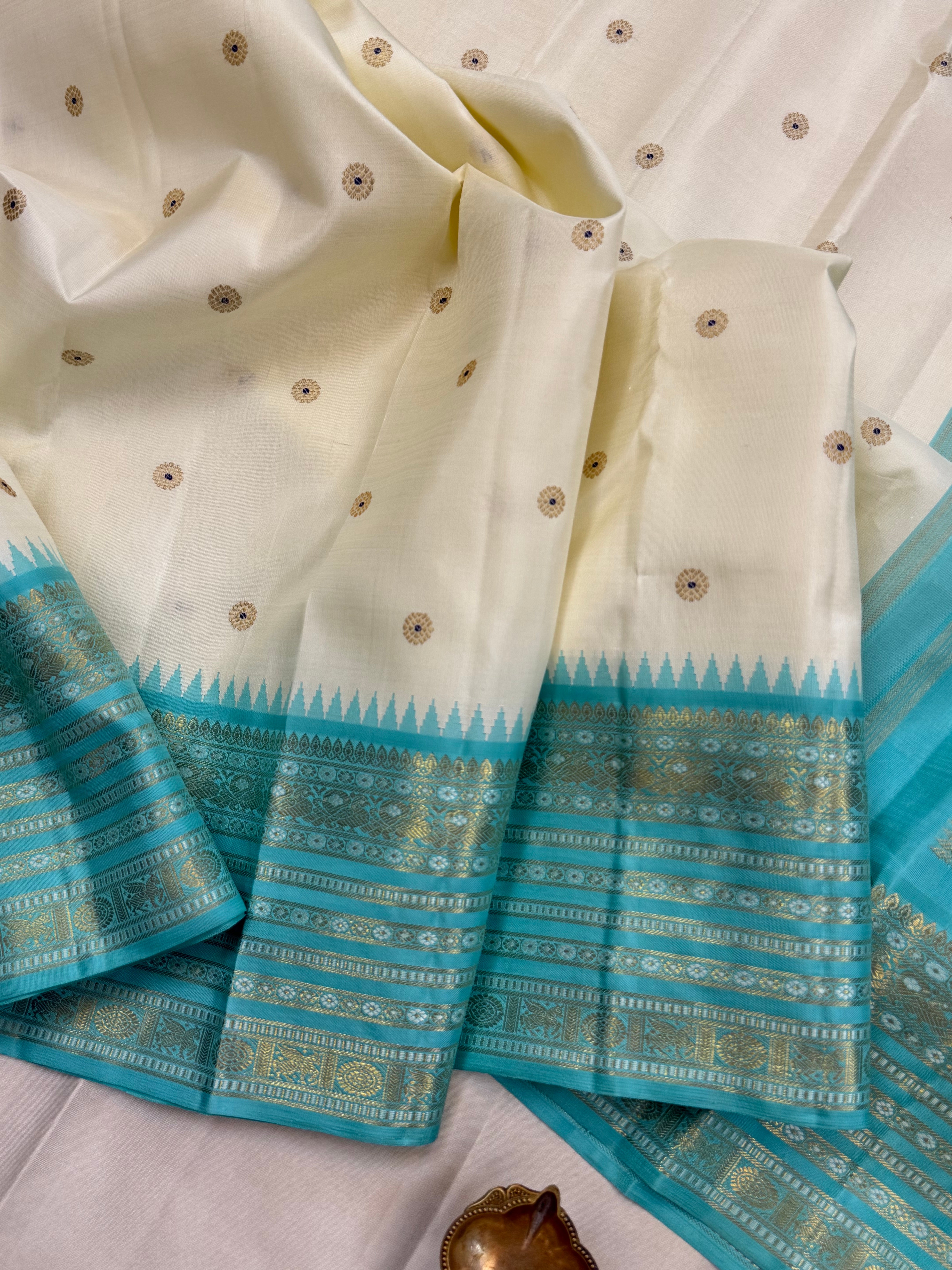 Off white with aqua blue Meenakari Butta with varisapet border Korvai / kanjipuram silk saree