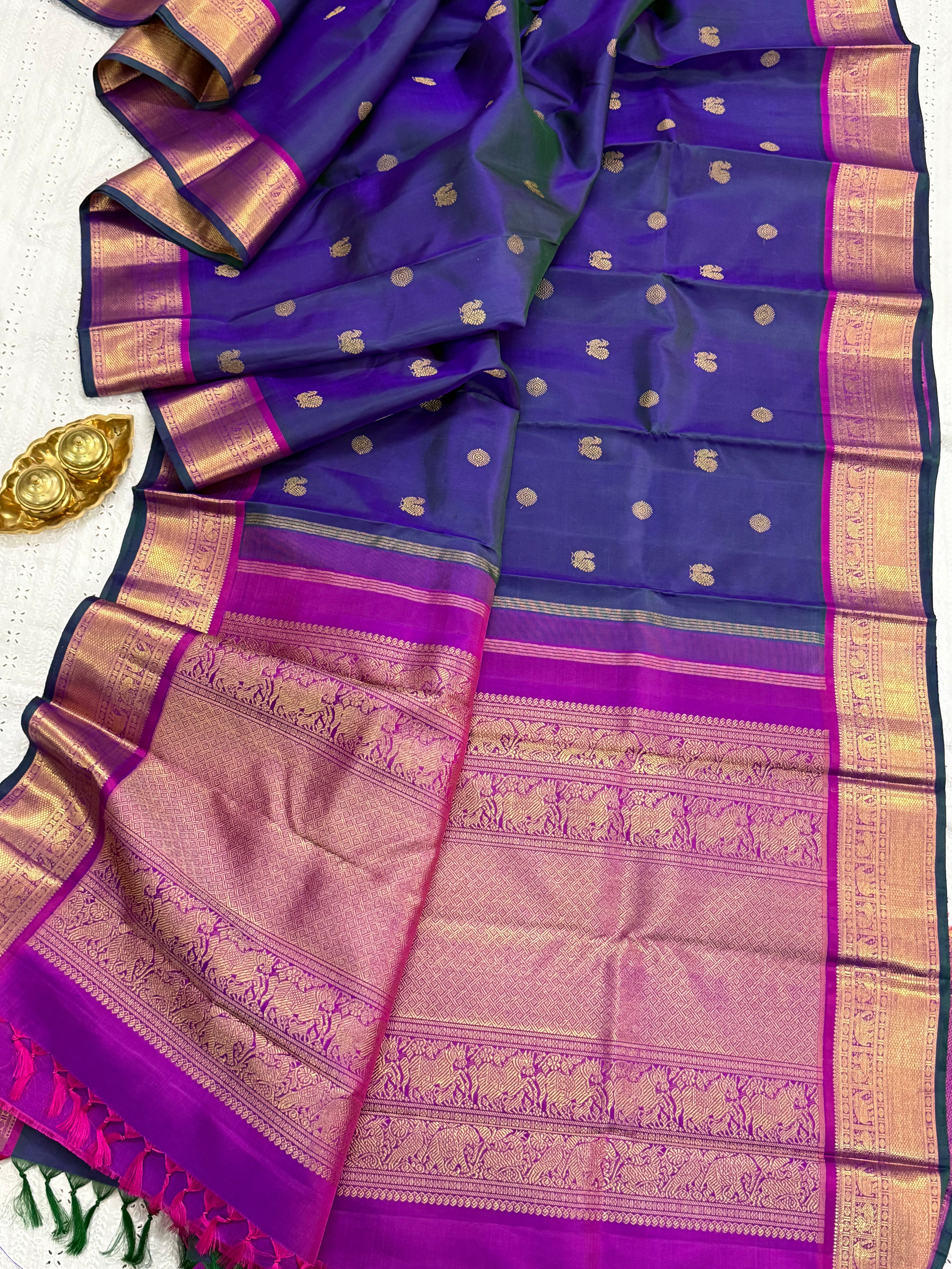 MAYILKAZHUTHU SEMI CONTRAST GETTI BORDER /KANJIPURAM SILK SAREE