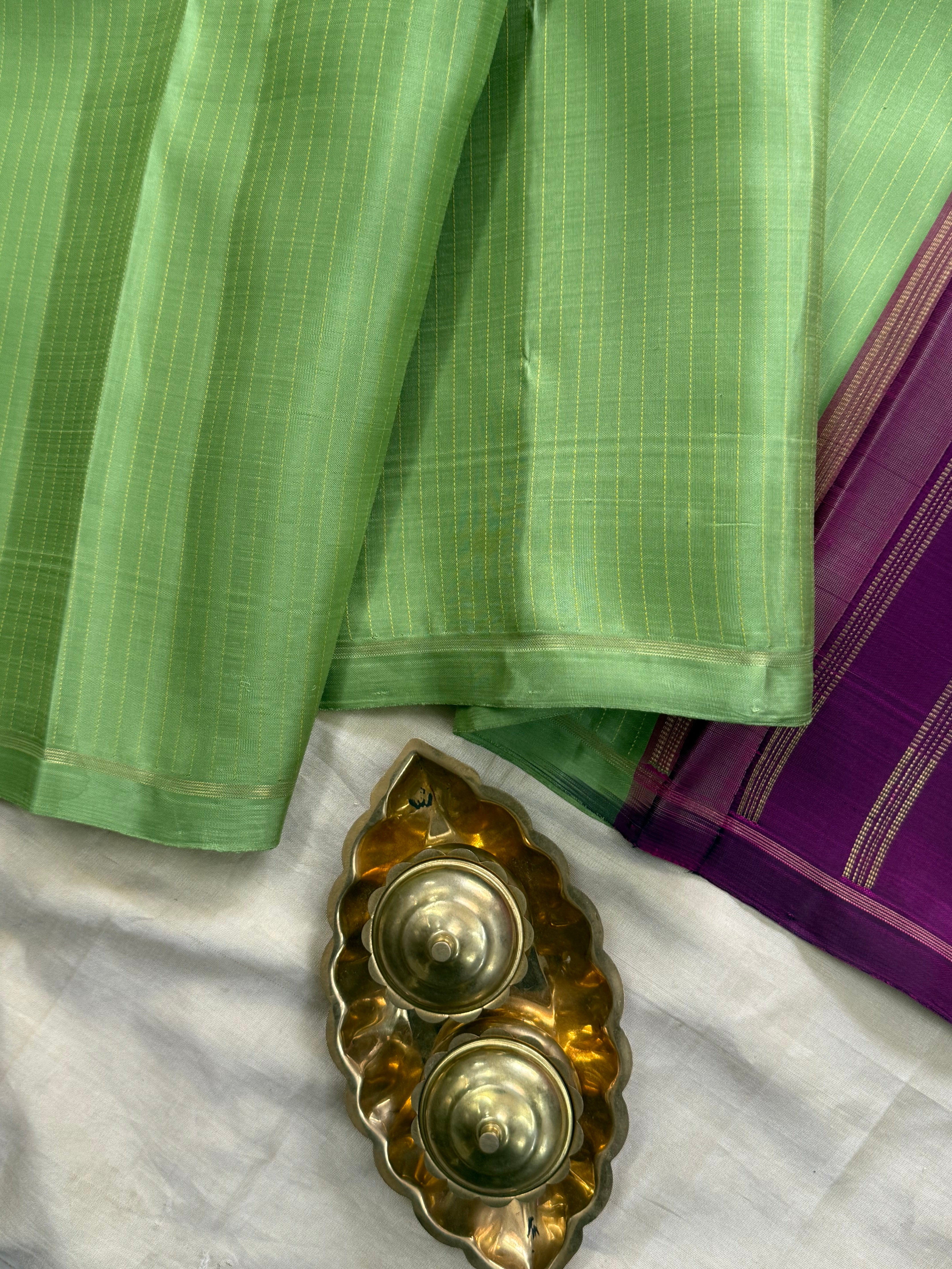 PISTA GREEN AND BODY THREAD LINE BORDER LESS/ KANJIPURAM SILK SAREE CLSA9962