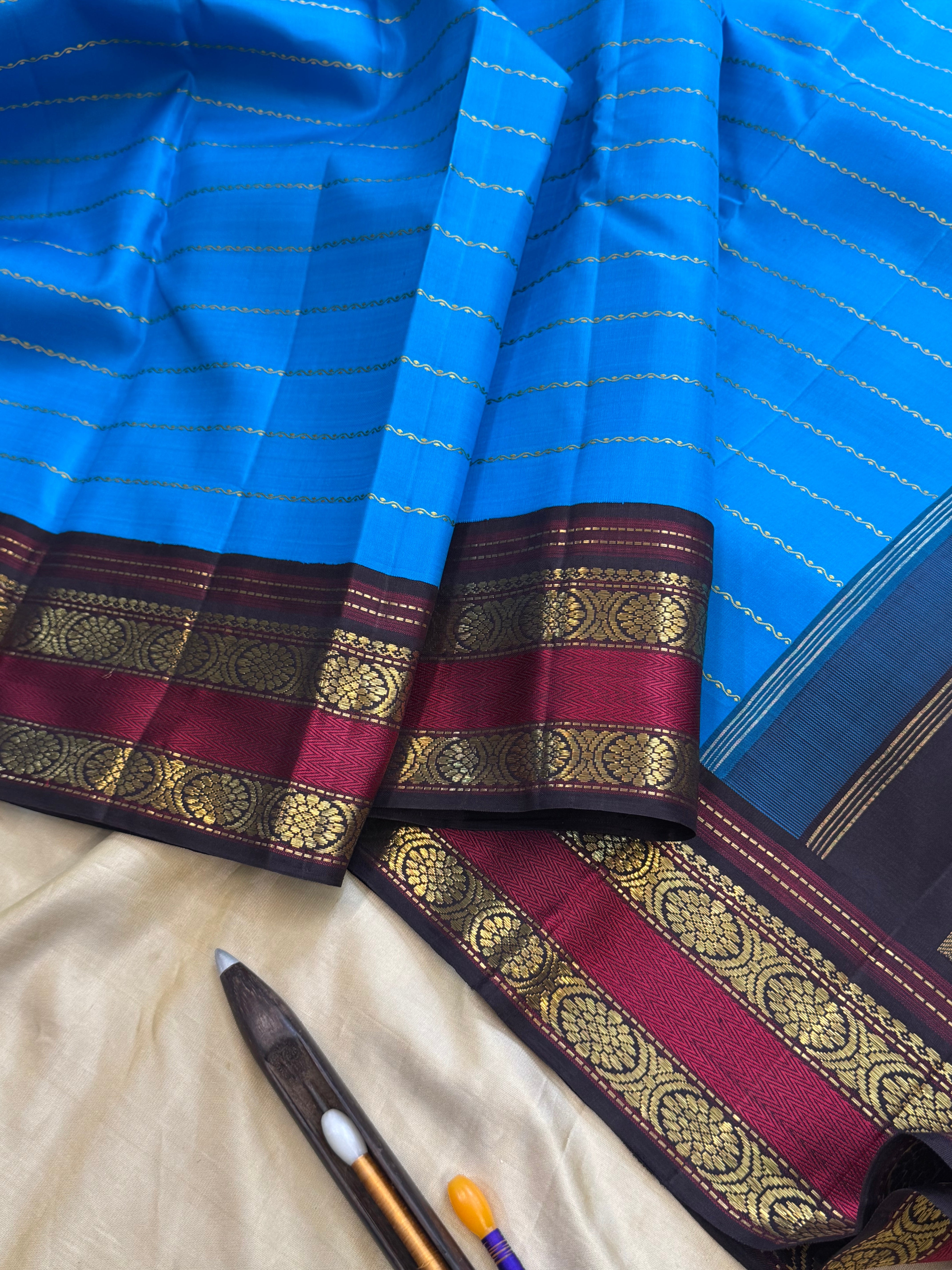 Master weaver Aanandha blue korvai : kanjipuram silk