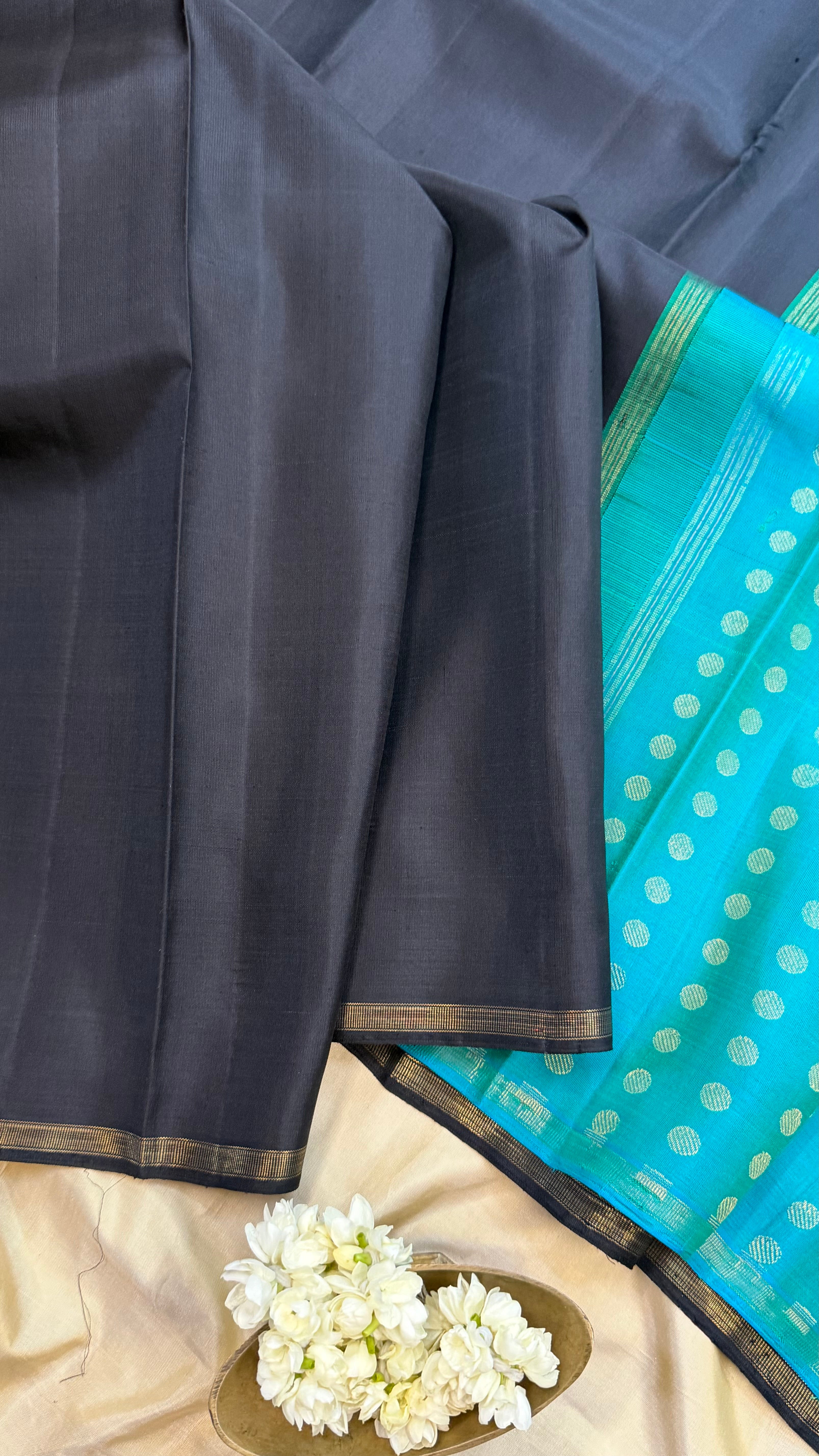 Black borderless palla heavy / Kanjipuram silk sarees