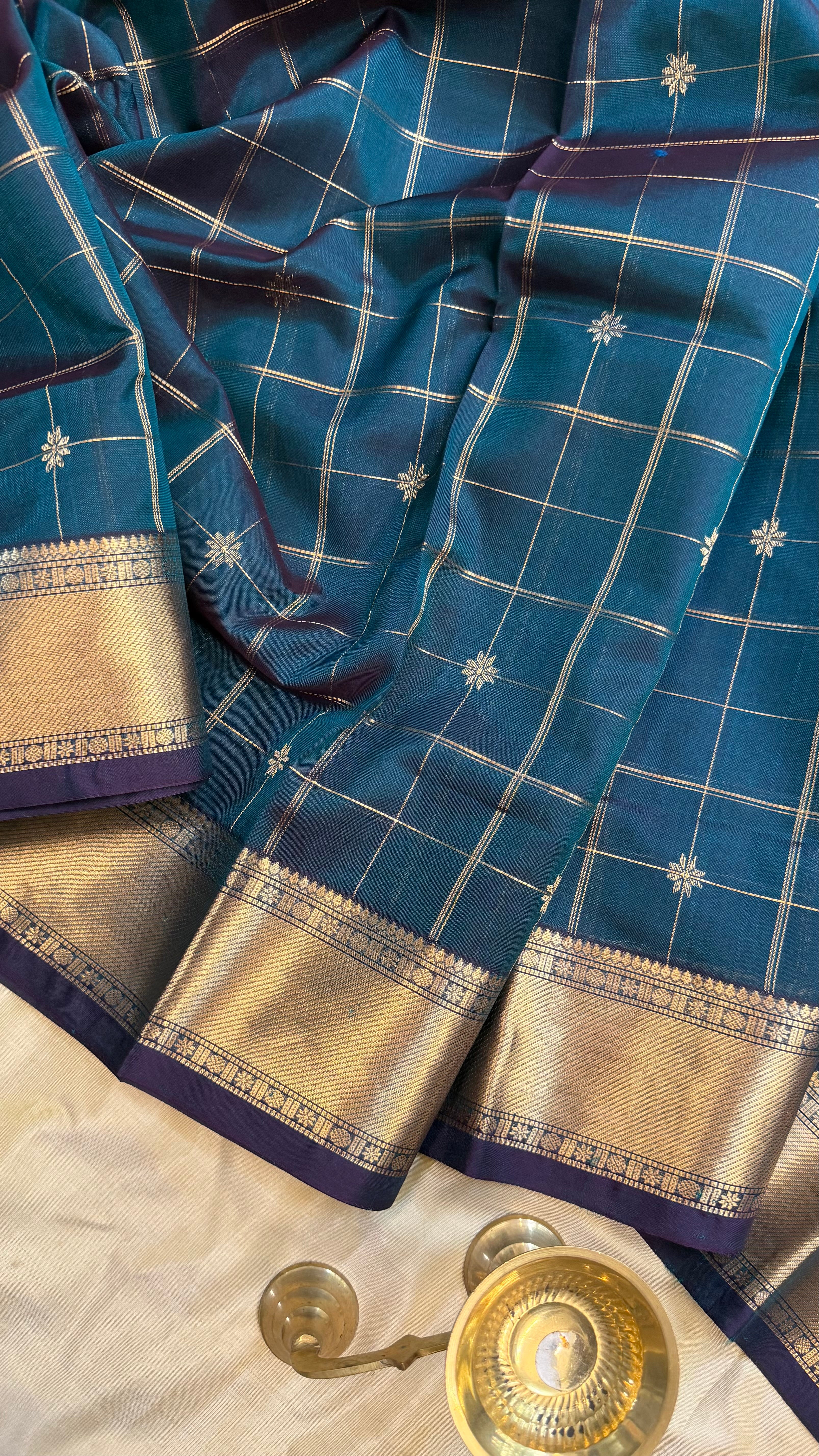 Mayilkazhuthu green kattam / Premium silk cotton