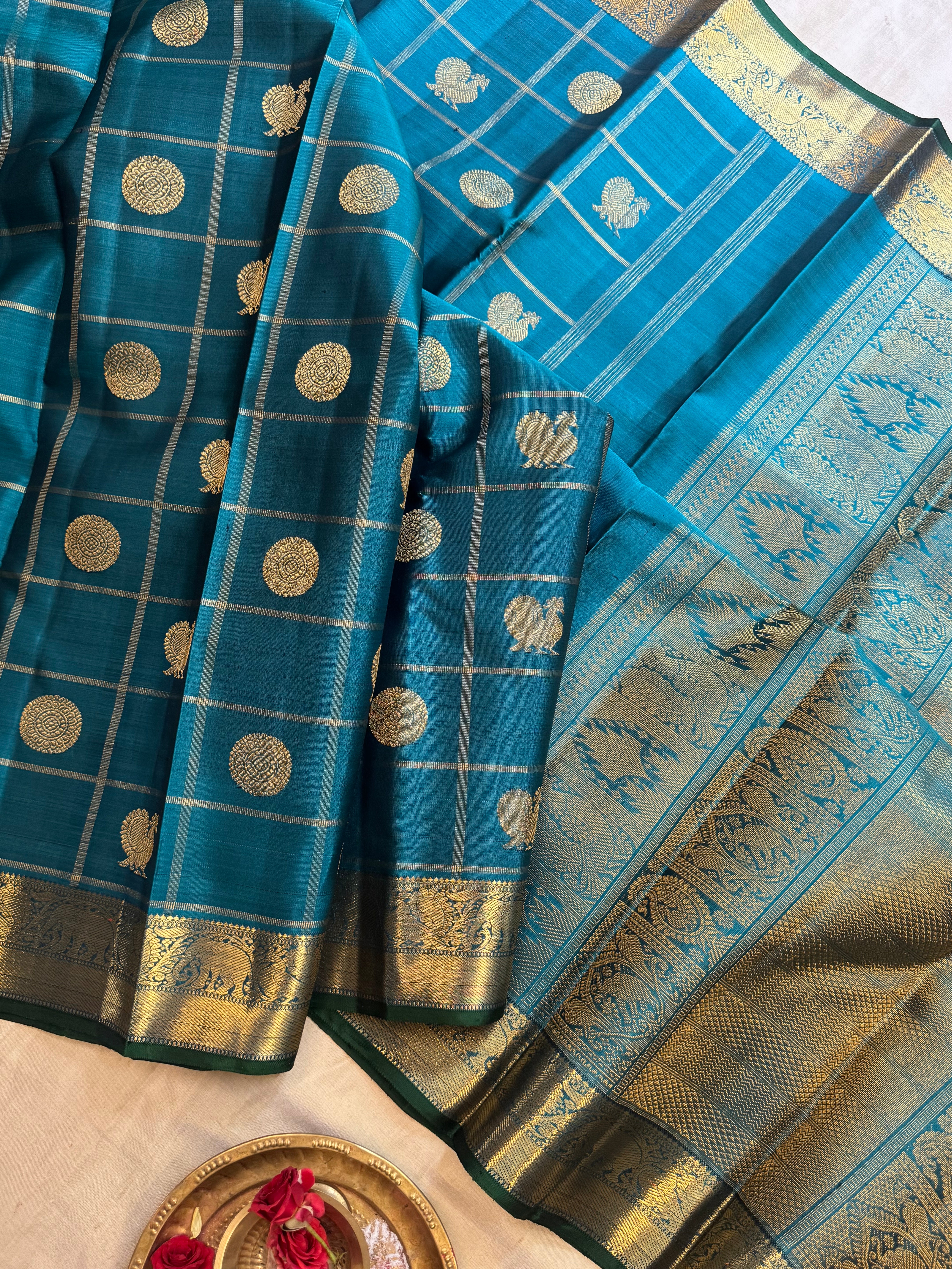 Teal kattam Butta / Bridal edit kanjipuram silk