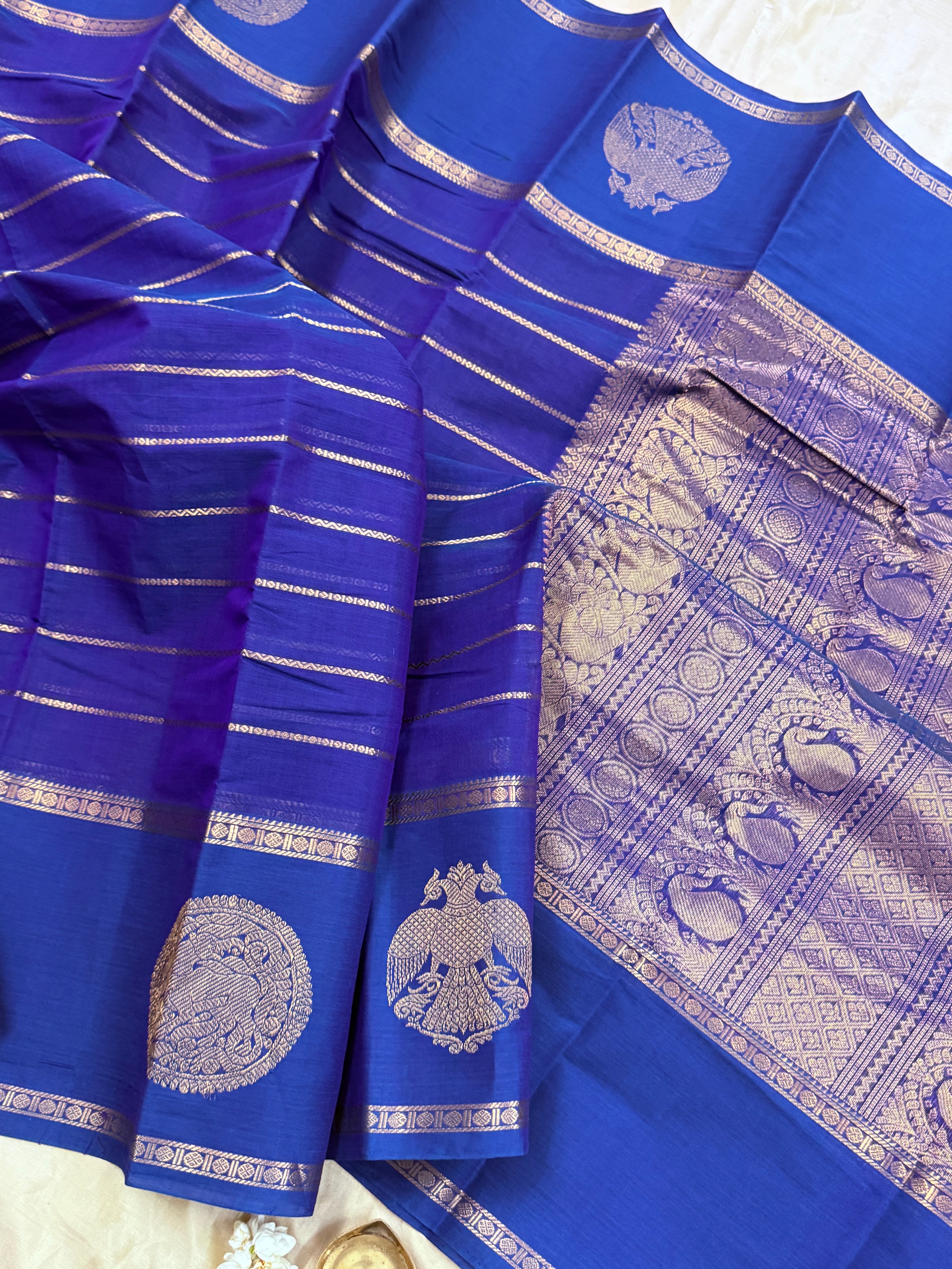 Purplish blue veldhari and border butta/ Kanchi Cotton