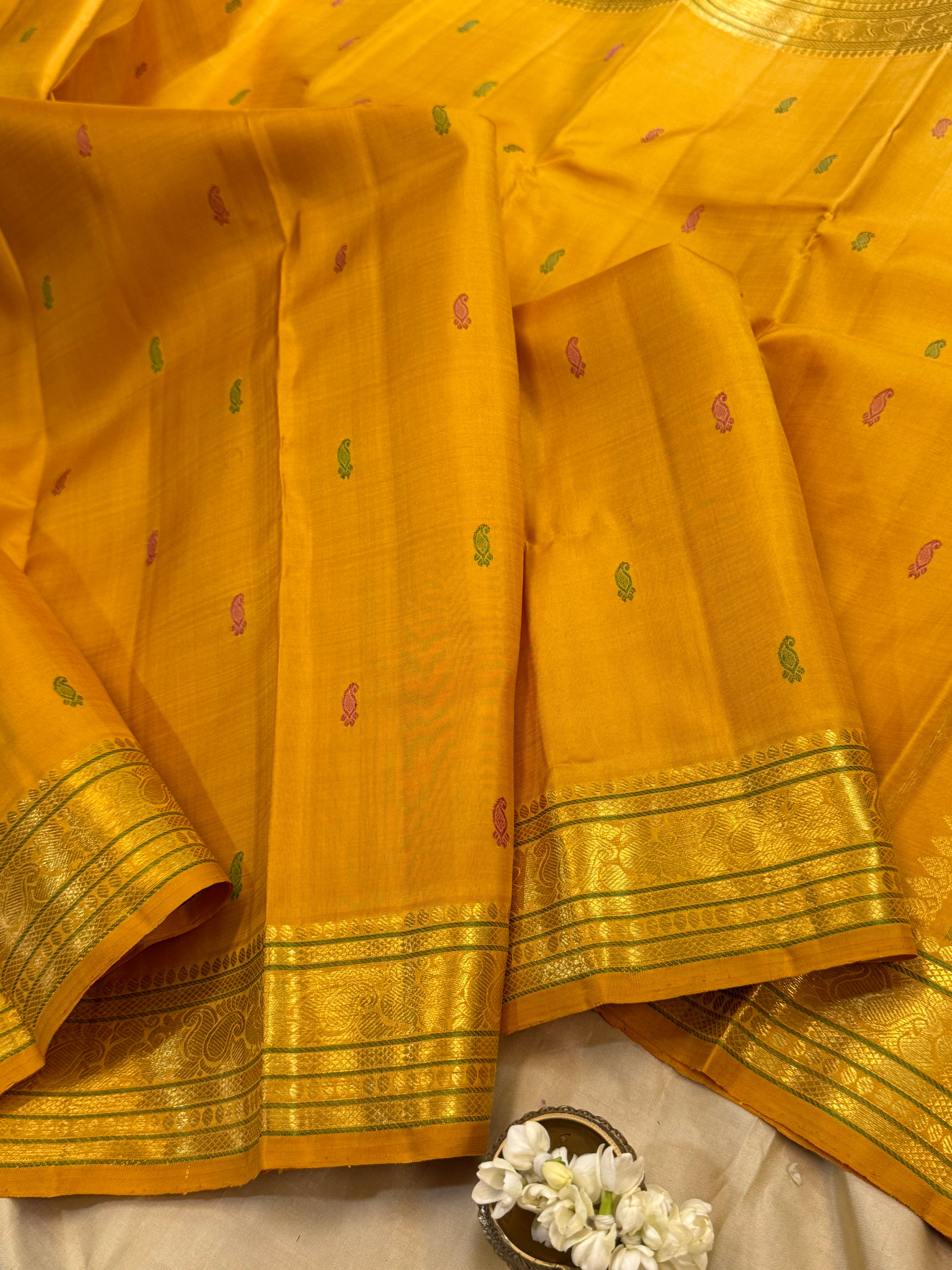 Golden yellow getti border/ Arani silk