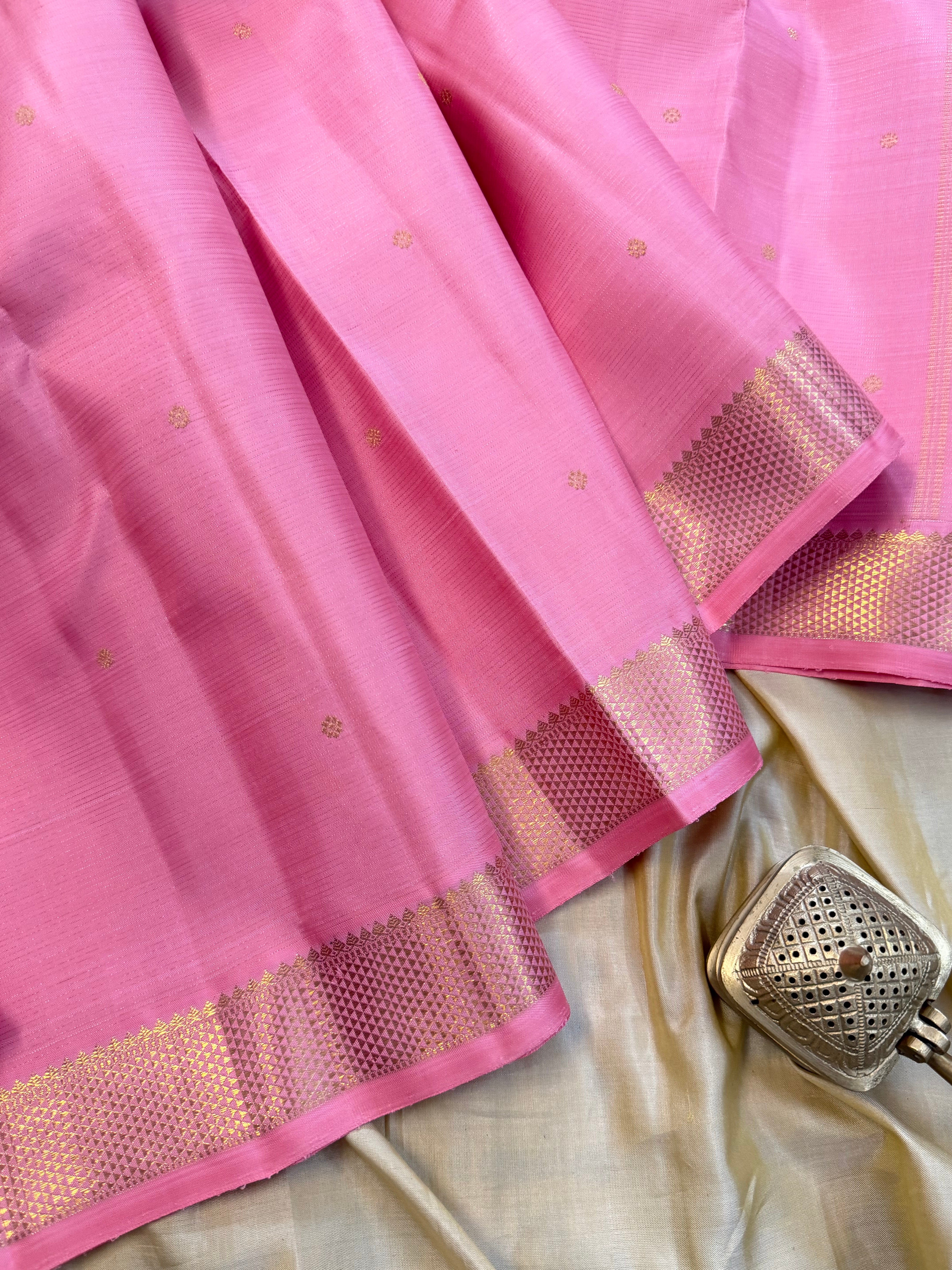 Pastel pink Vairaoosi / pure Kanjipuram silk