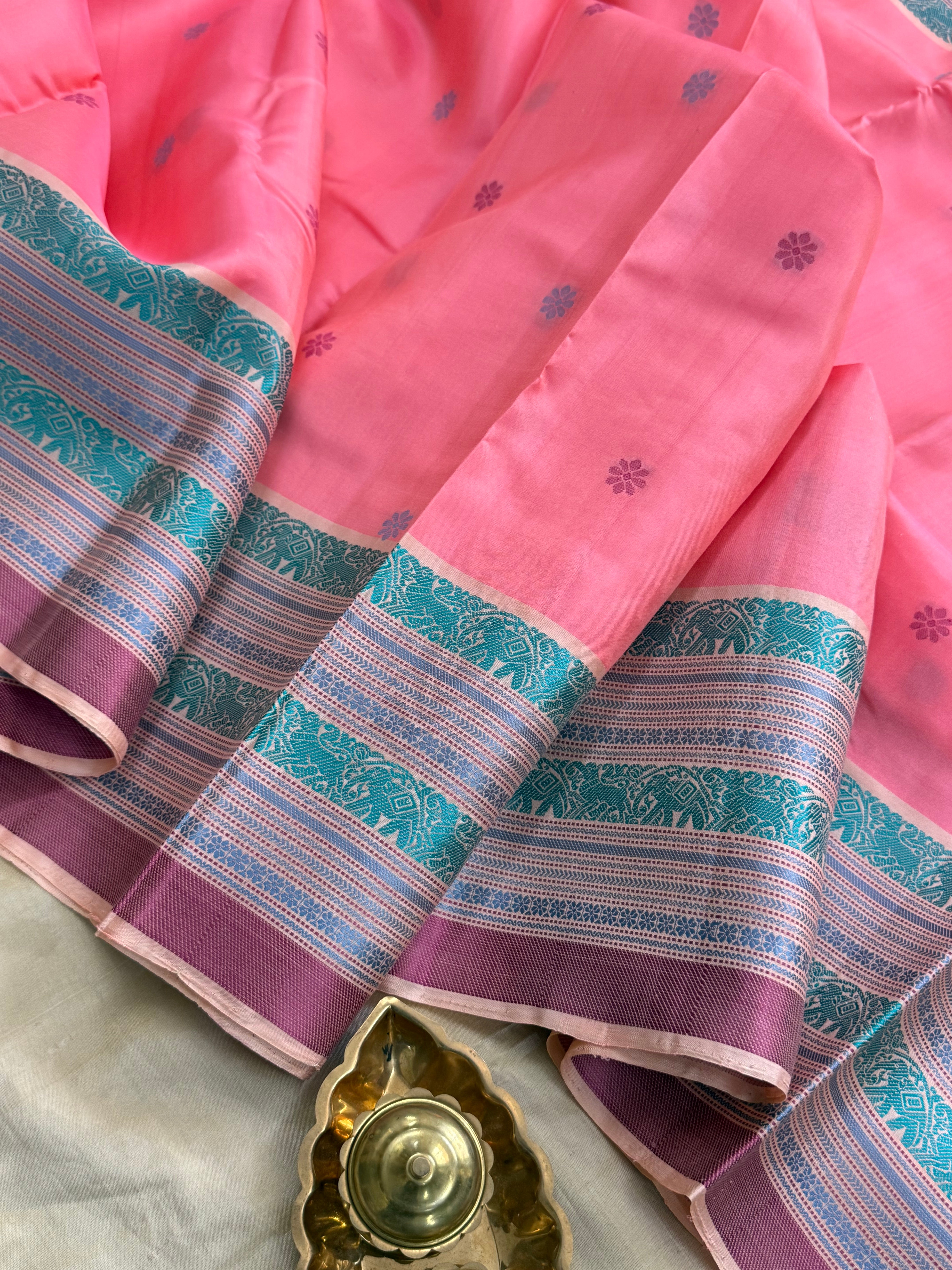 Pink varisapet border/ Varnangal Soft Silk CL8733