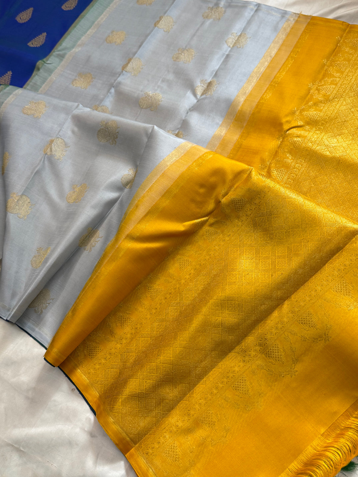 Mayilkazhuthu blue thilagam butta double pallu borderless/ Kanjipuram silk CLSA12817