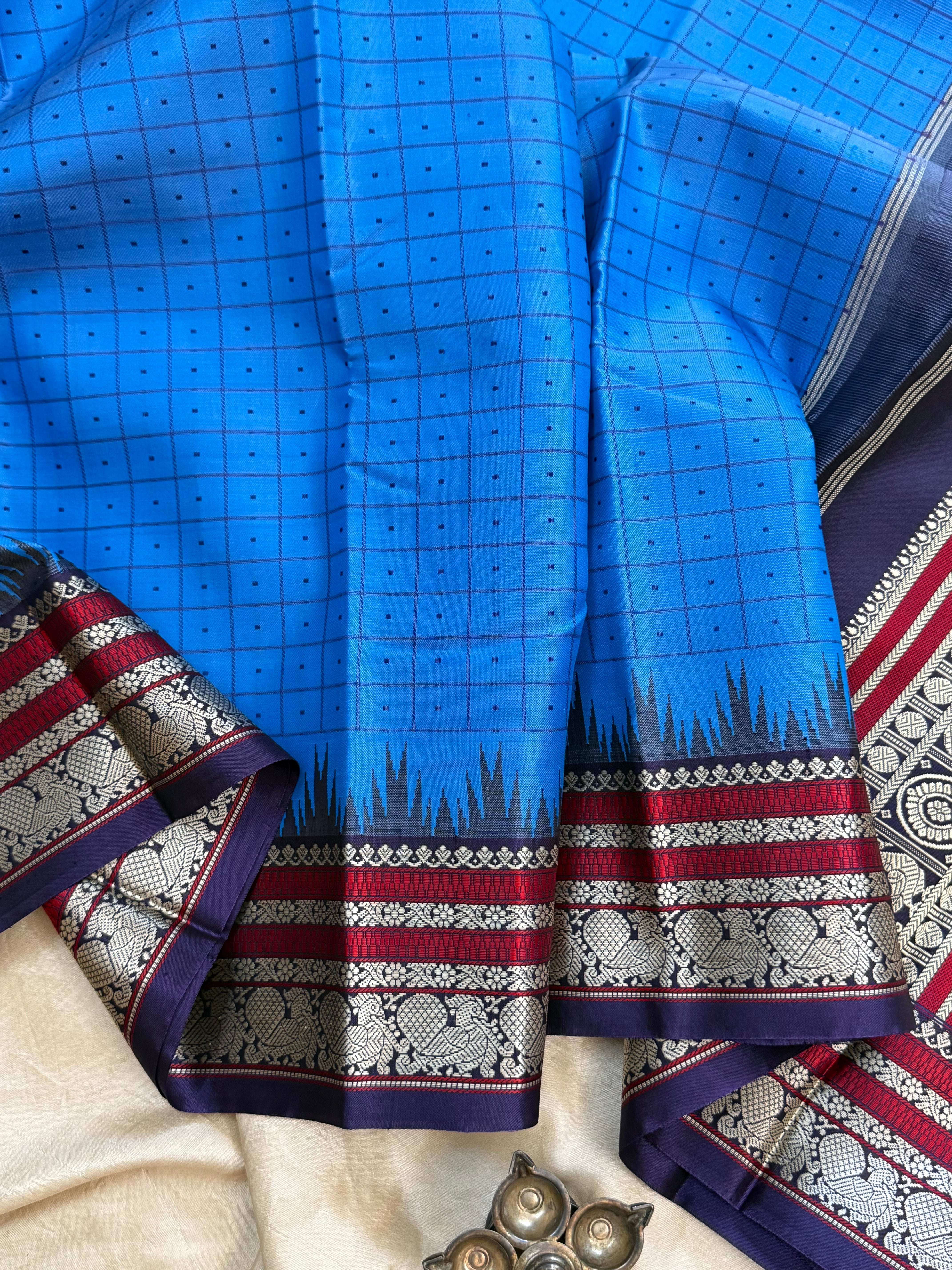 Aanadha blue Laksham Butta / Special edition silk saree