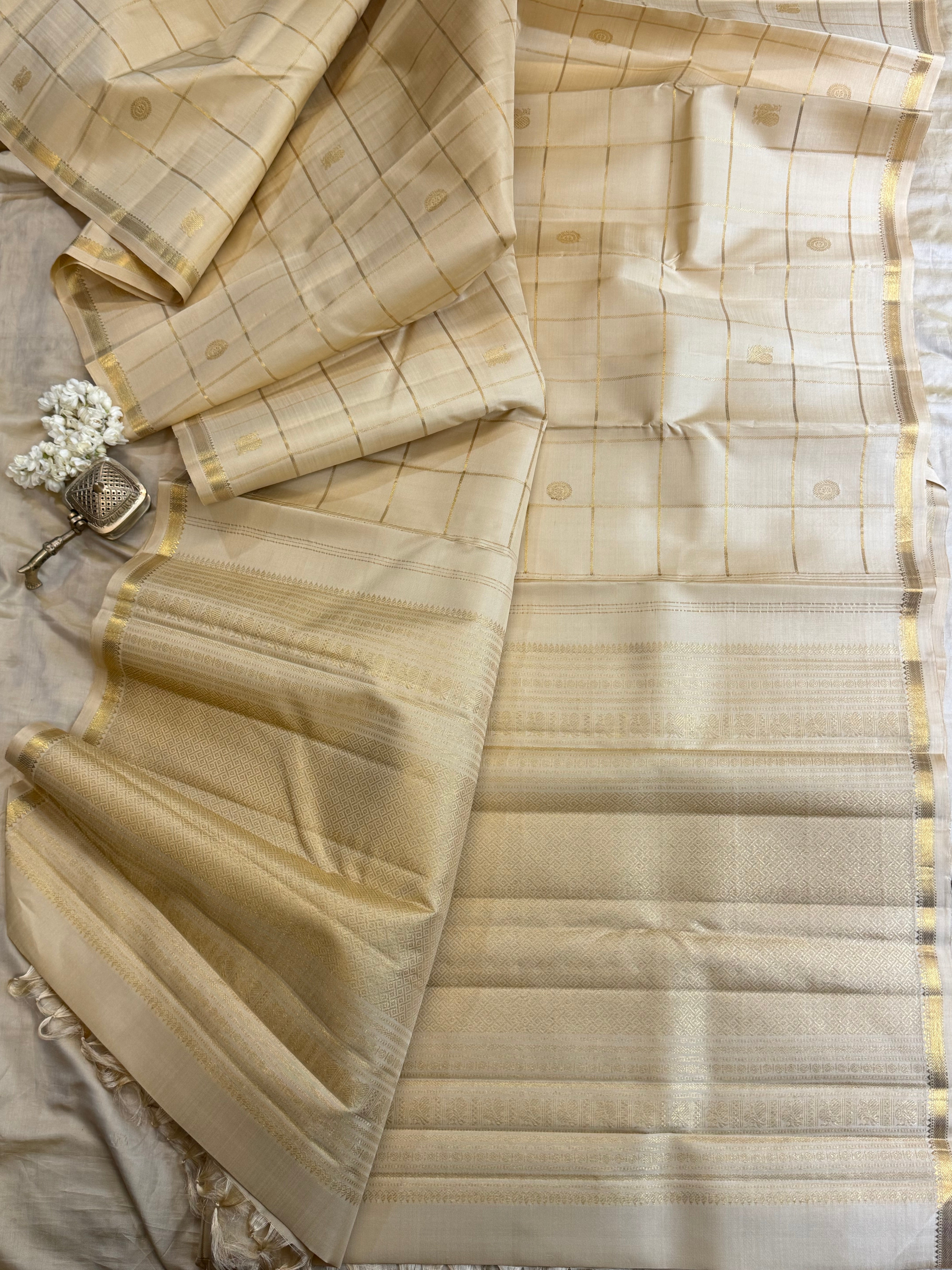 Tussar (golden) zari kattam butta / Arani Silk CL10104