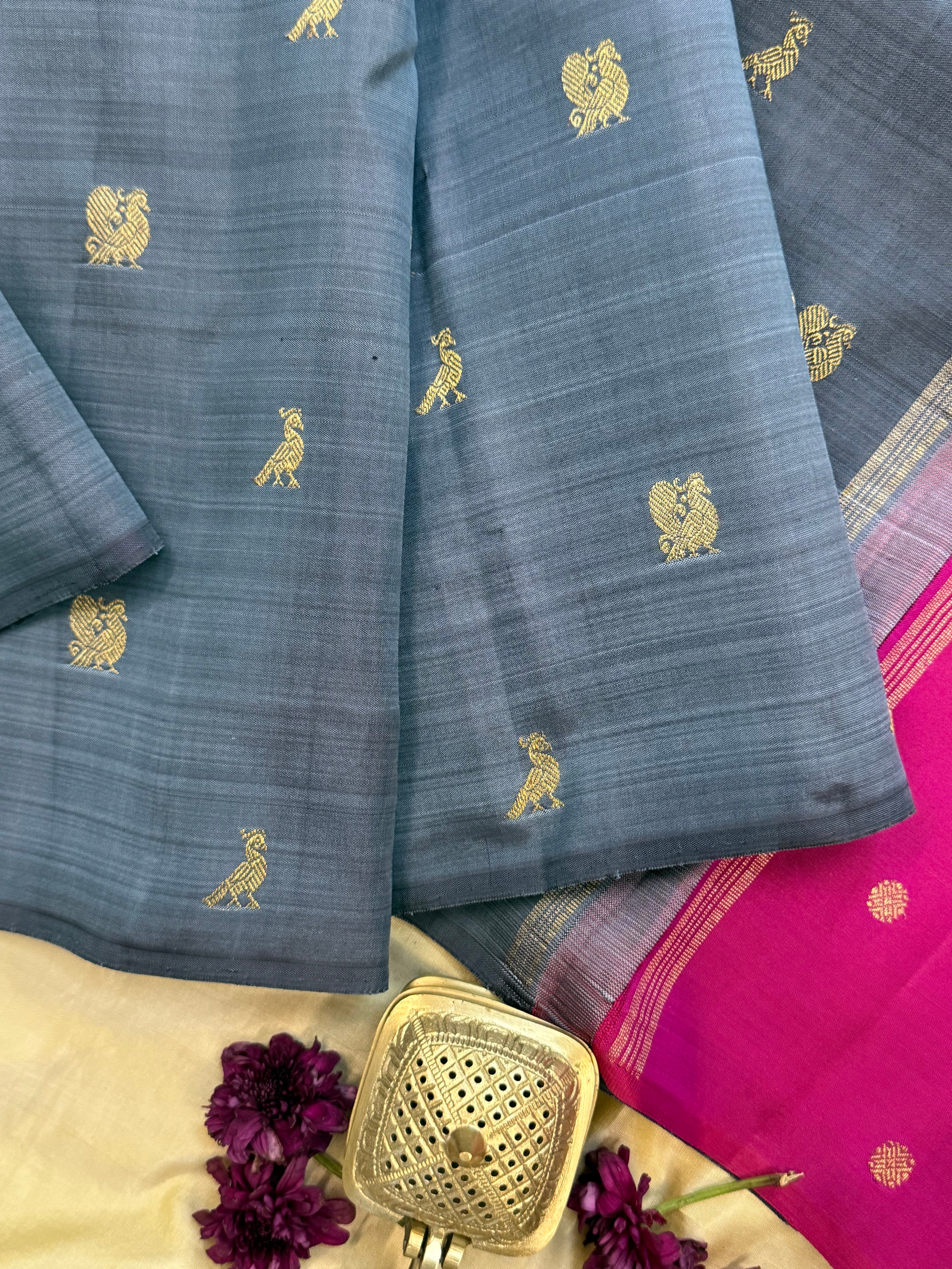 Grey Kili and Annam double palla / Kanjipuram silk