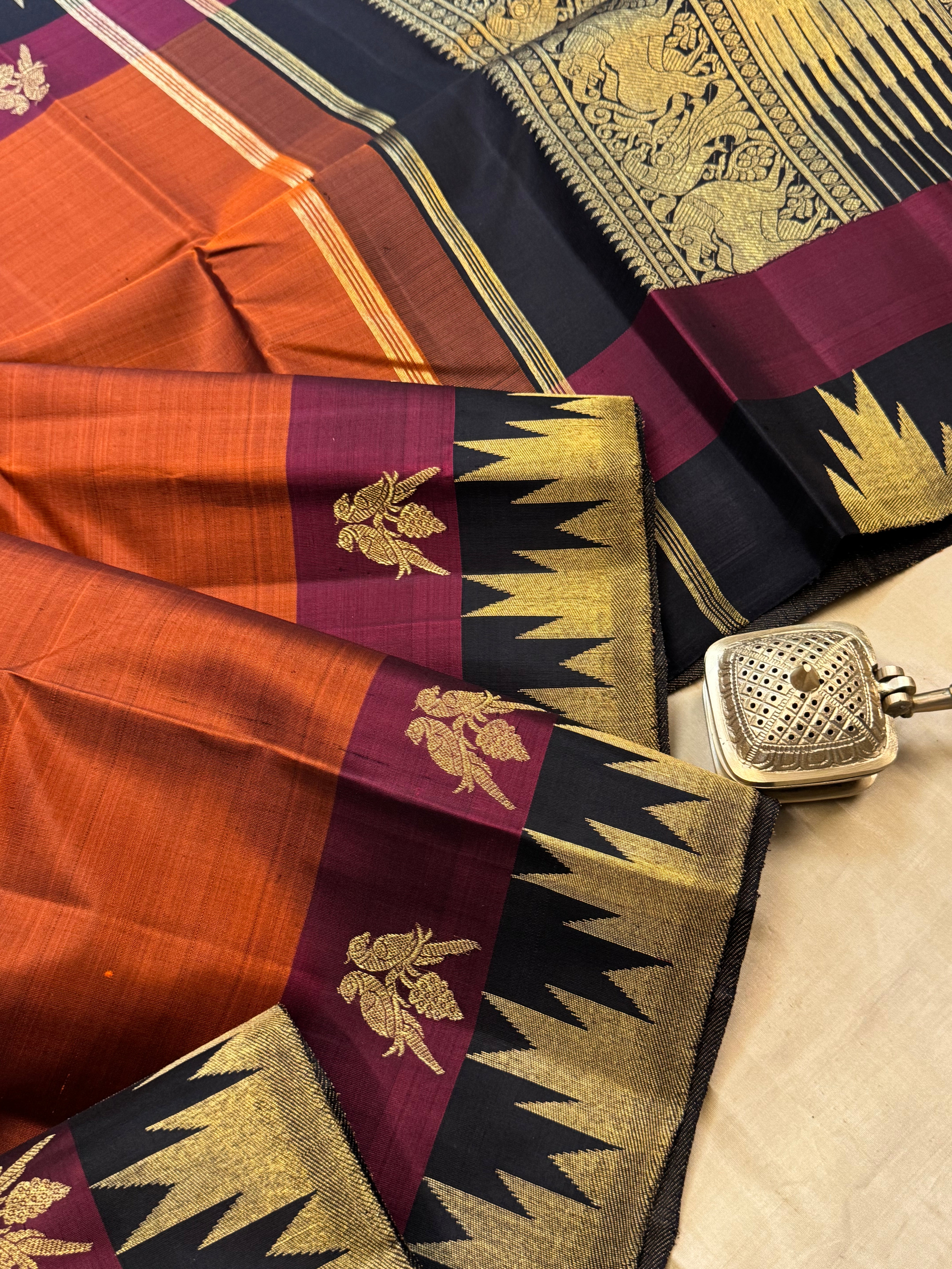 Rust retta 8 kol border / kanjipuram silk
