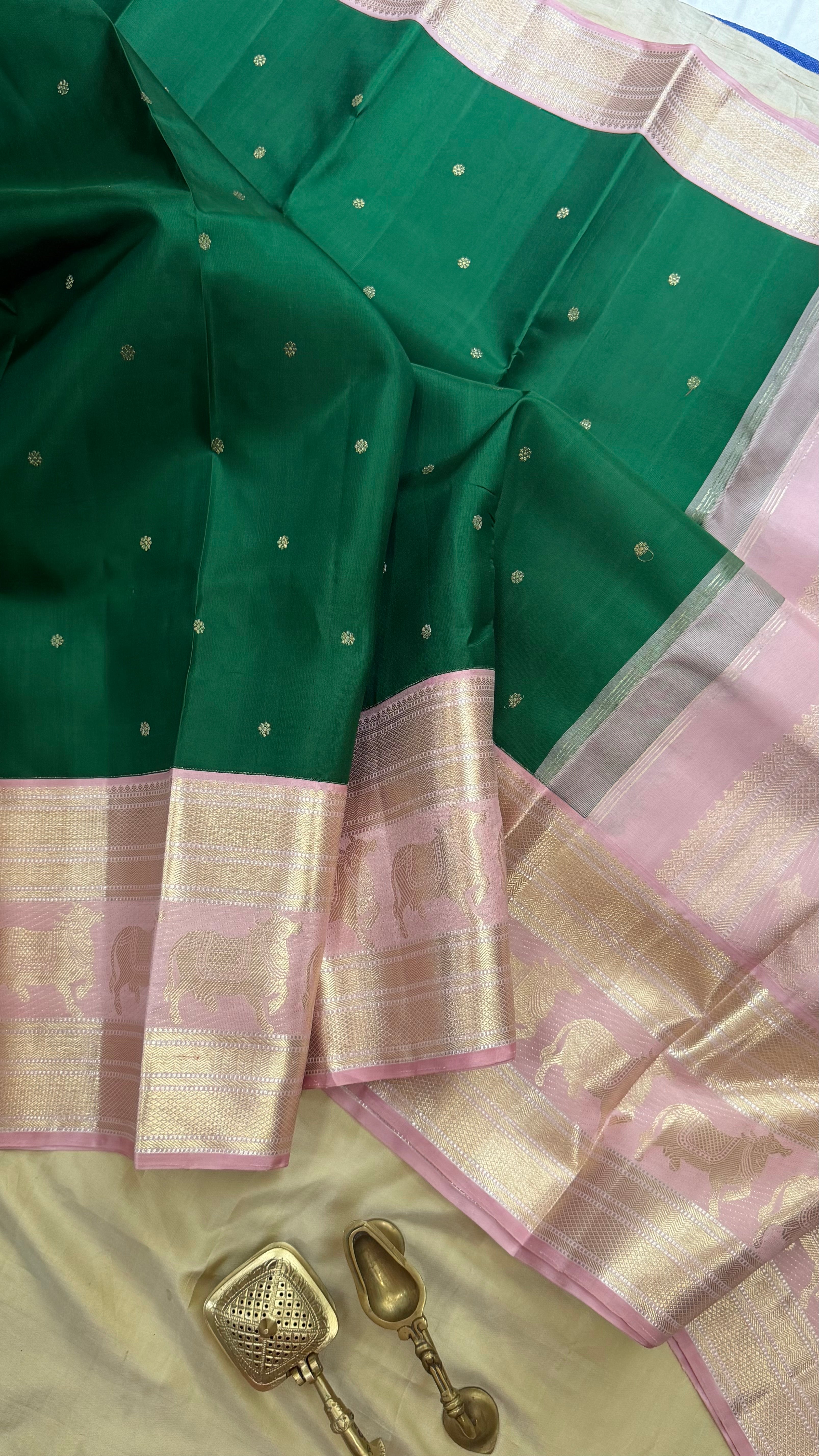 Amoha : Green with pink Korvai Kanjipuram silk 9090CL