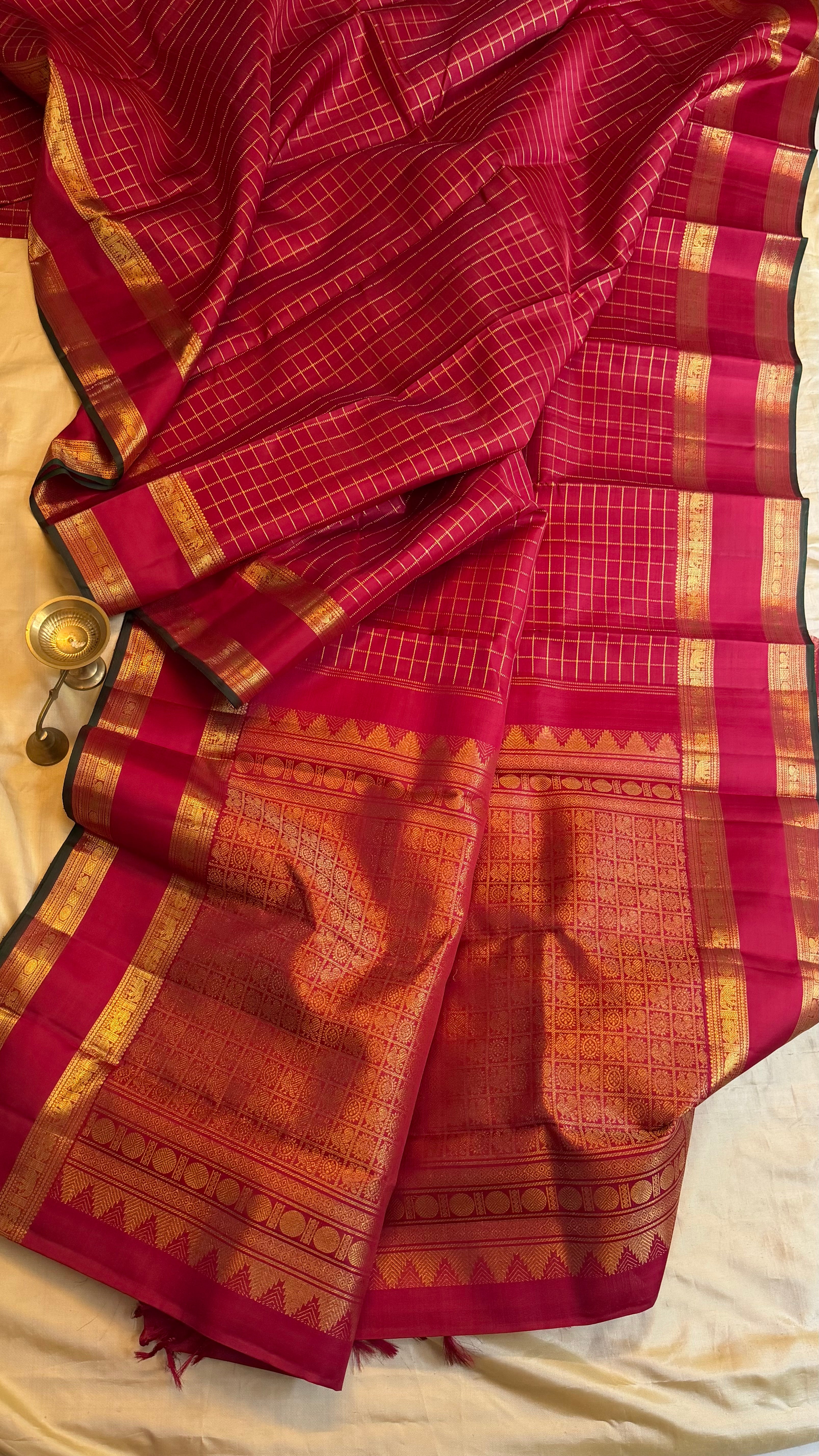 Deep red Zari Kattam / Kanjipuram silk