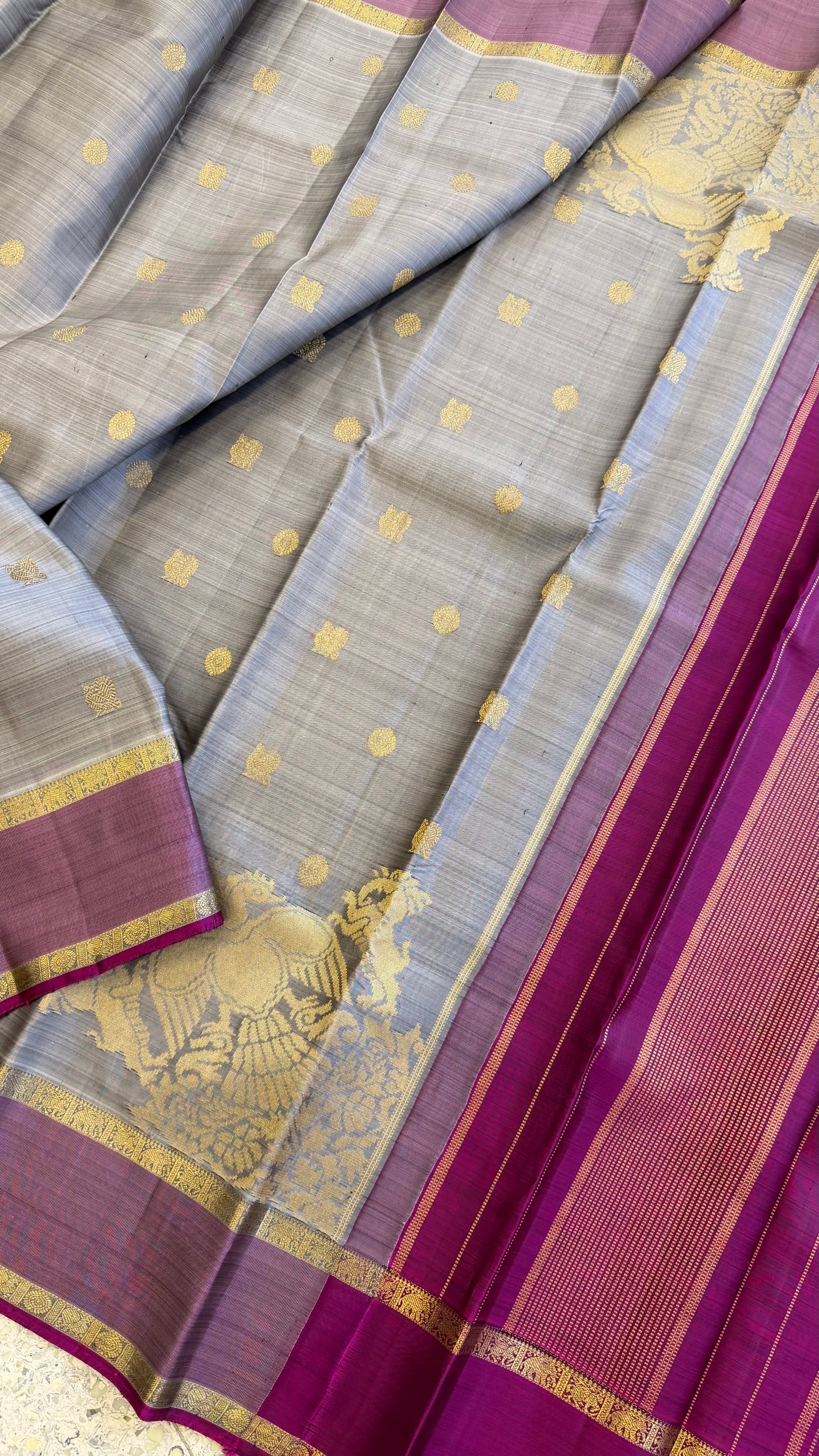 Corner Butta retta pet grey / Kanjipuram silk