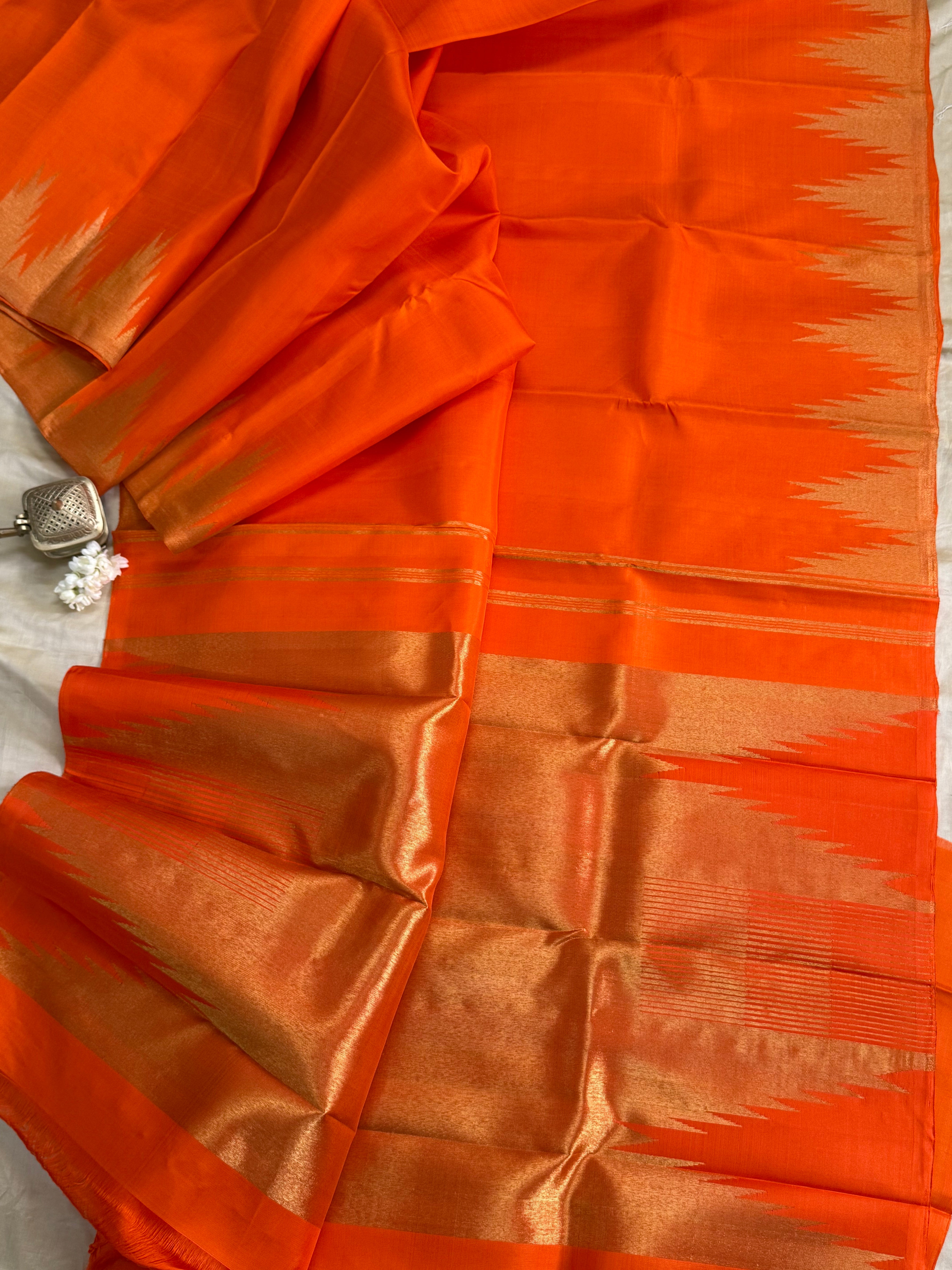 Orange 8 kol temple border/ Kanjipuram silk CLSA9162