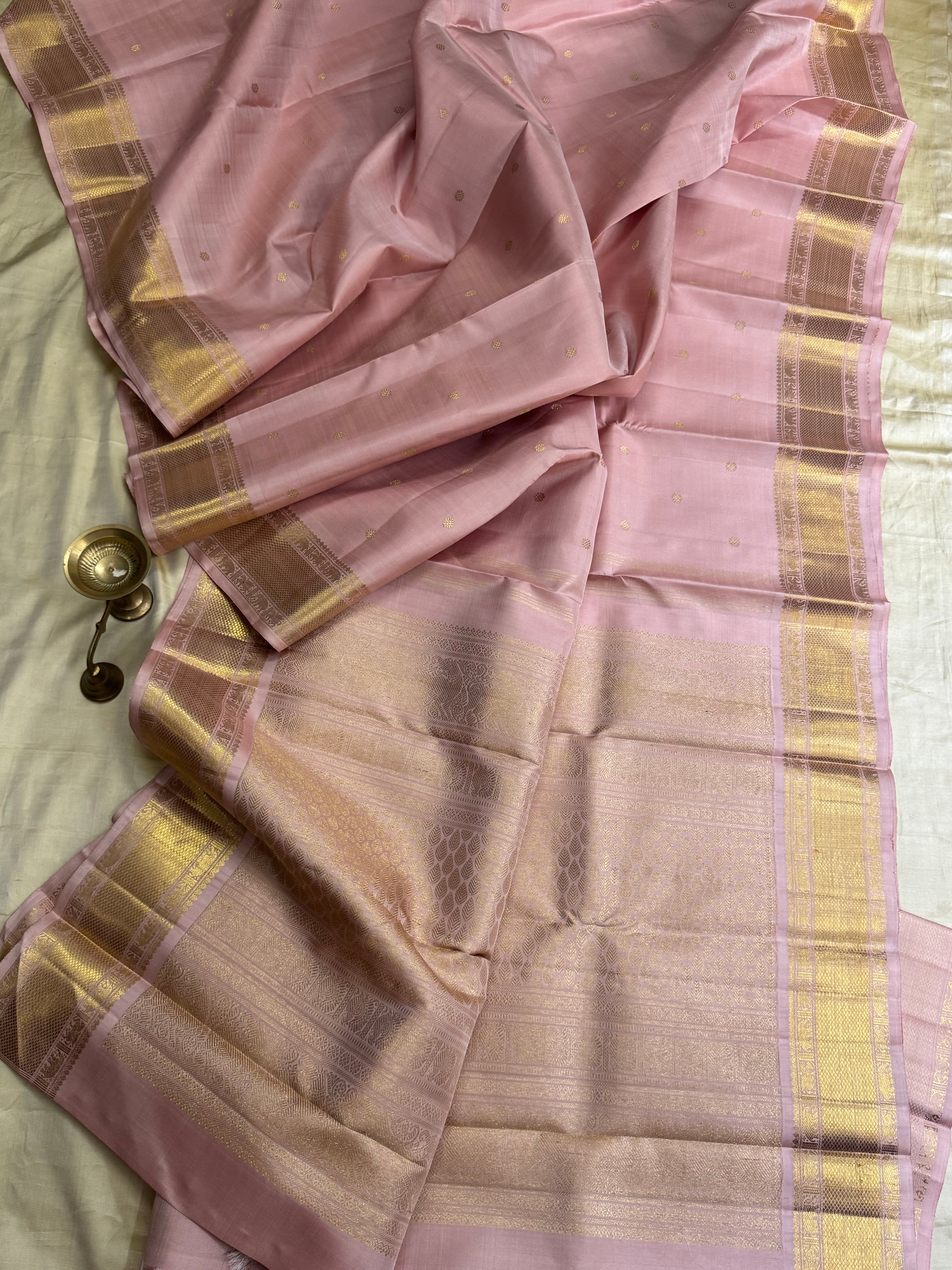 Baby pink Butta / kanjipuram silk