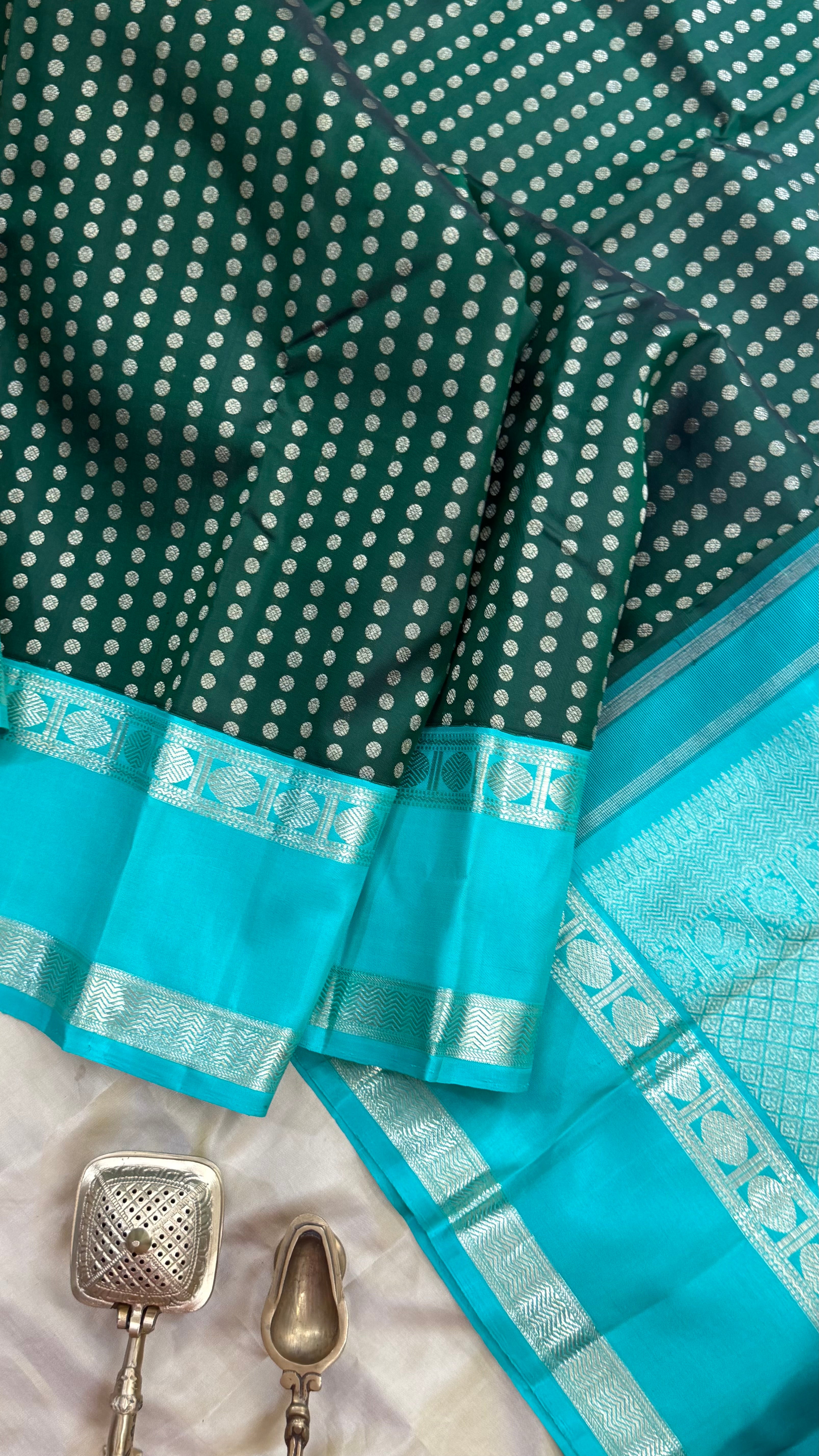 Amoha : Green Laksham Butta Korvai Kanjipuram silk 9101CL