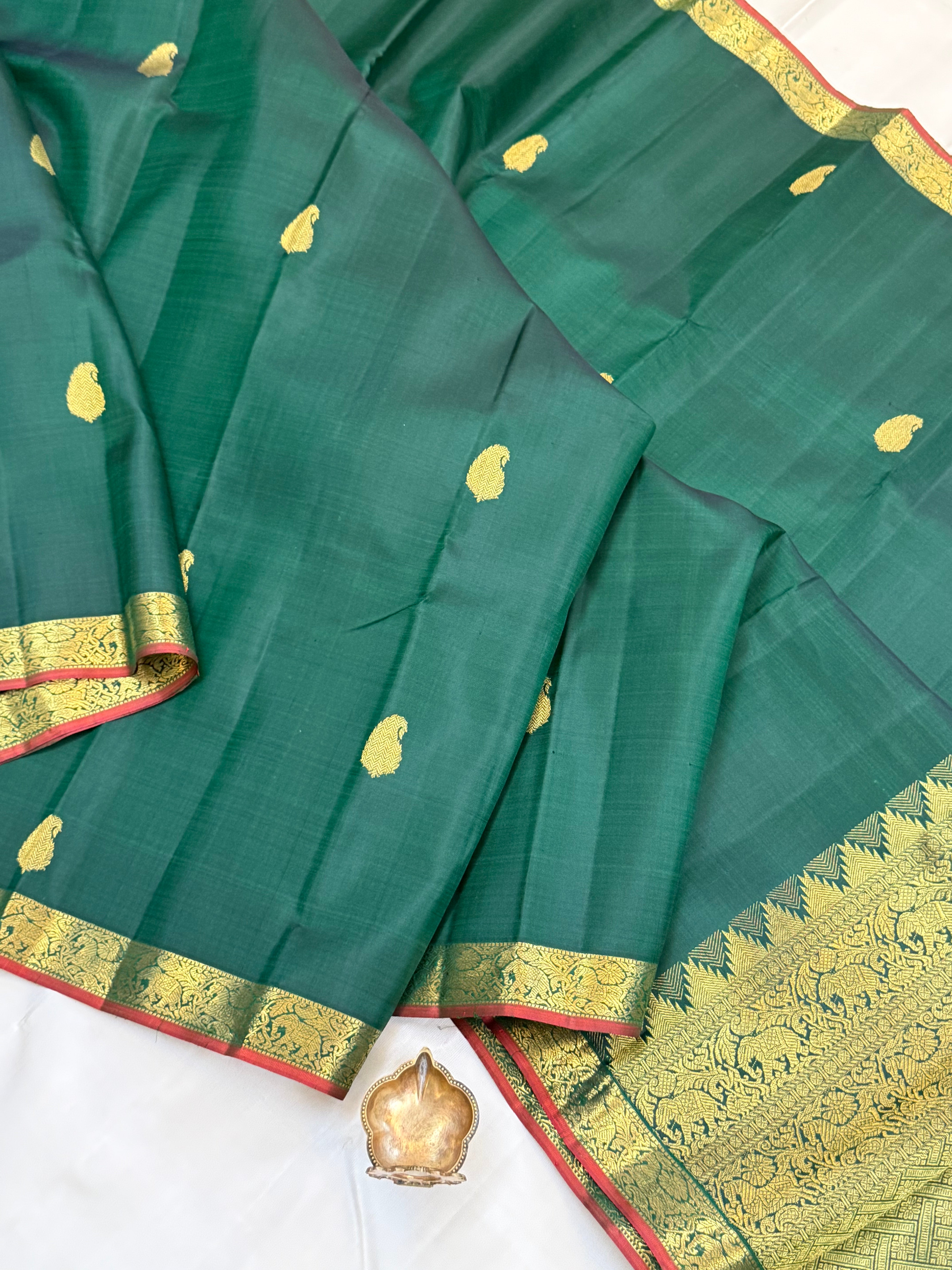 Forest green body with mango Butta simple 2g kanjipuram silk CLSA11011