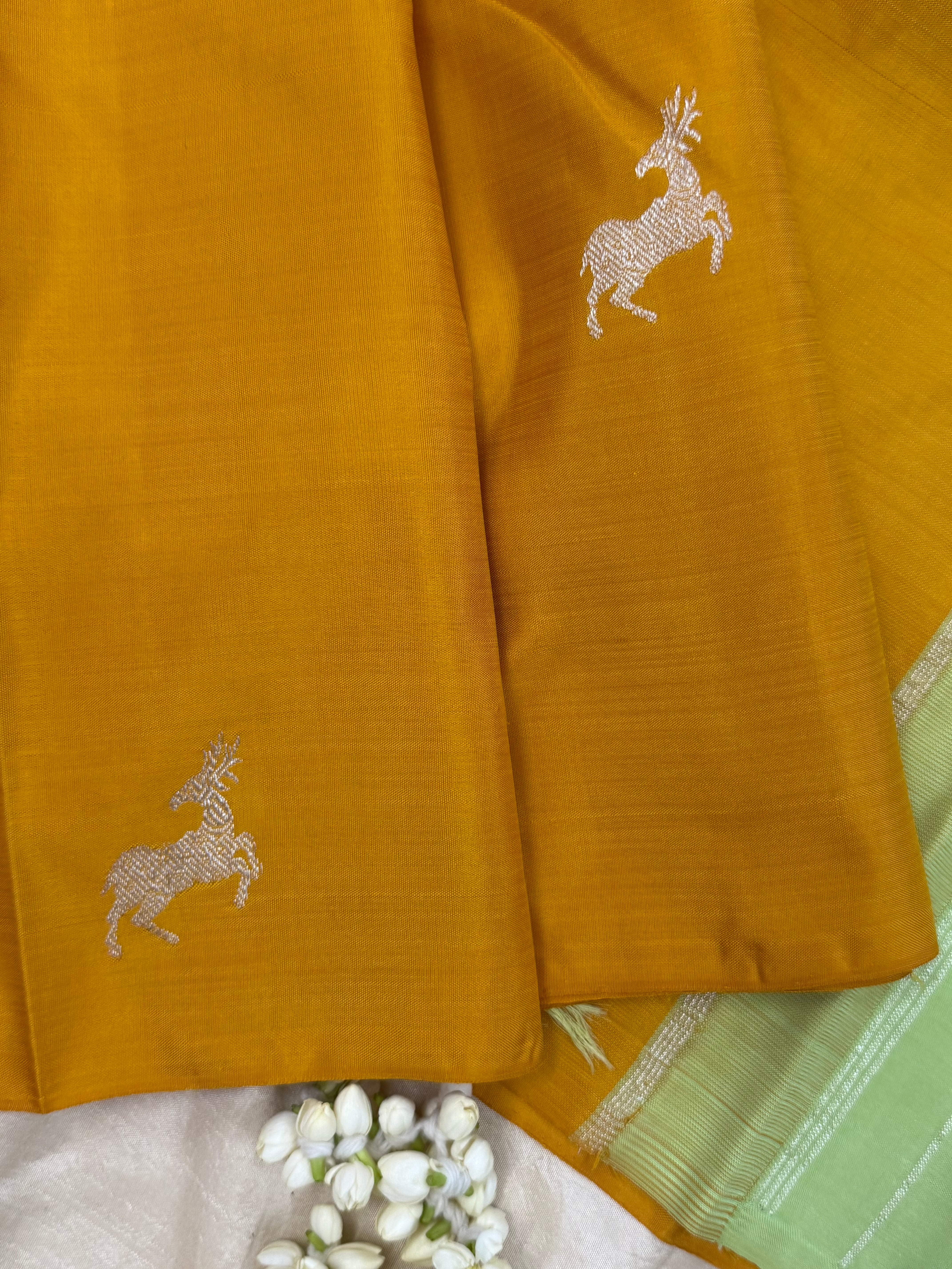 Mustard yellow maan butta silver zari / Kanjipuram silk