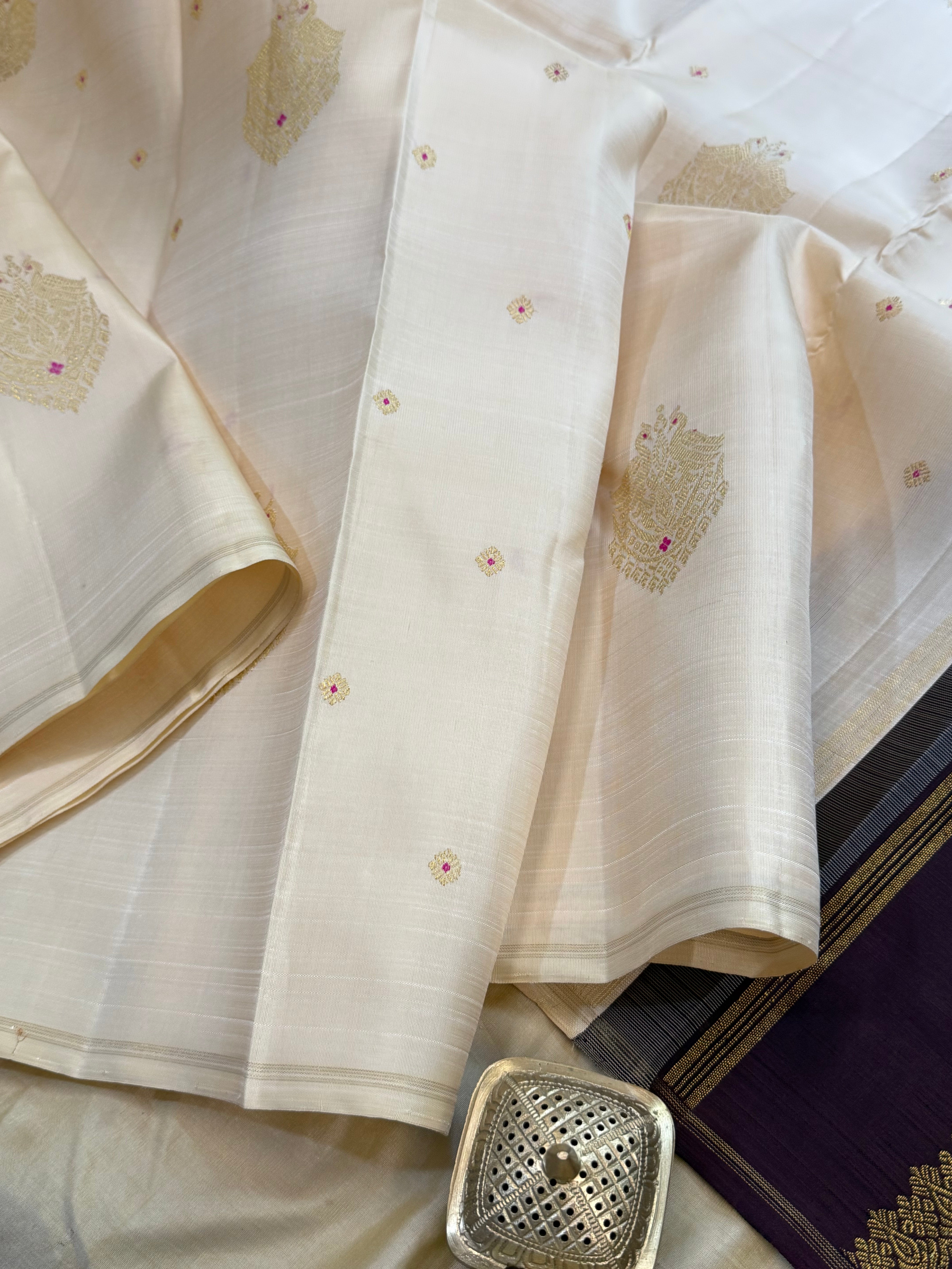 Offwhite meenakari butta/ Kanjipuram silk