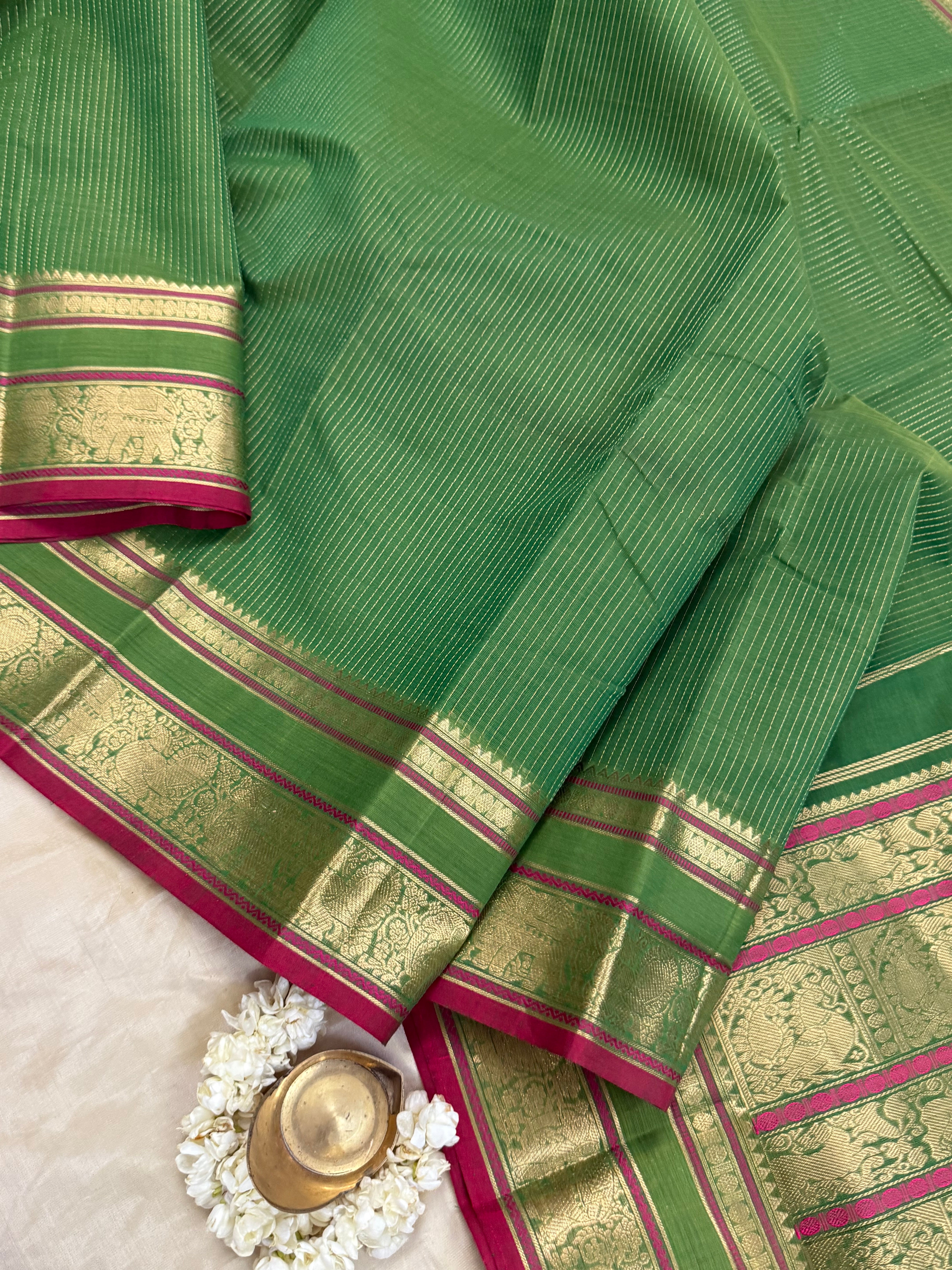 Green kattam unique pallu / Kanchi Cotton