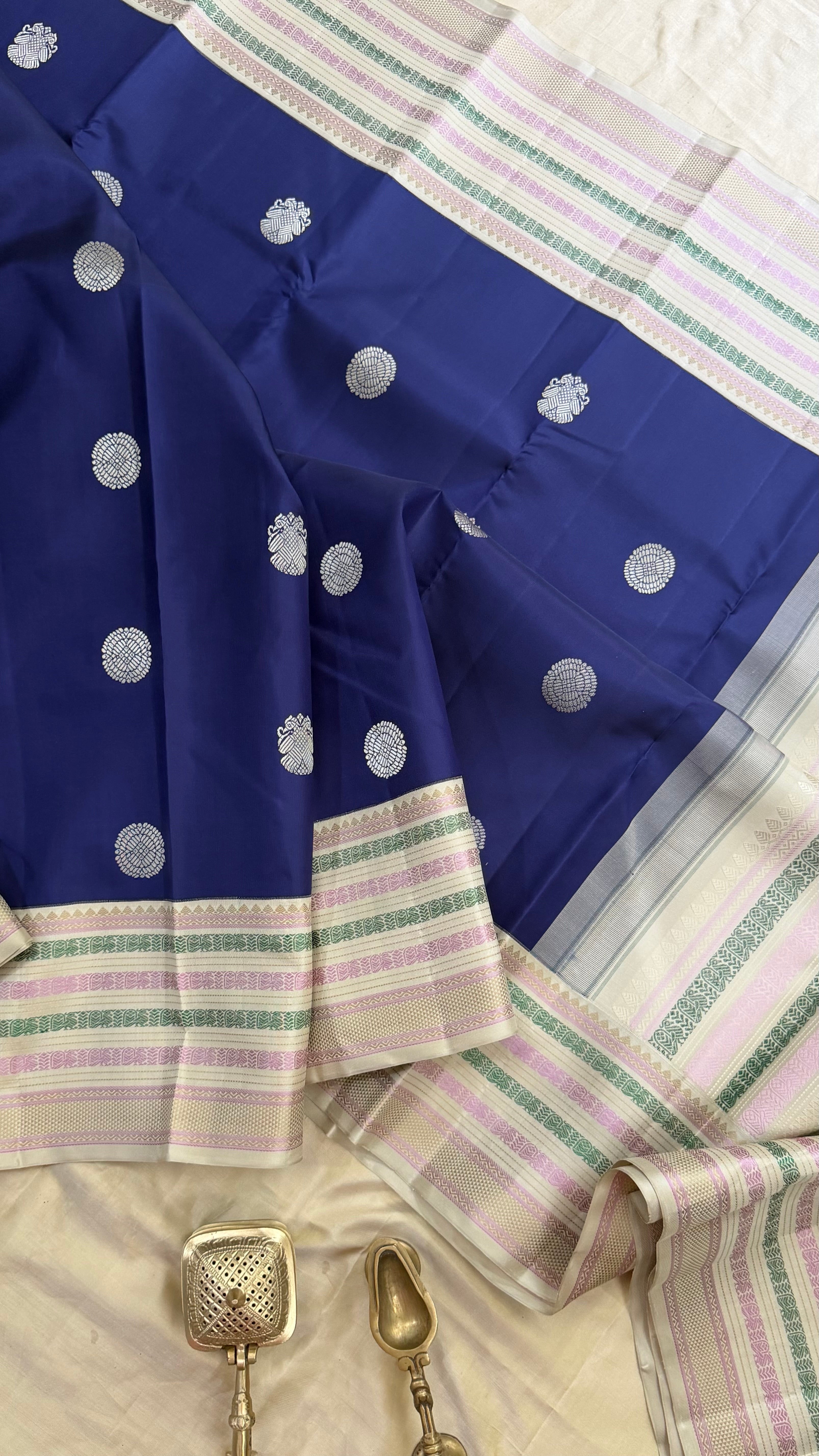 Amoha : Dark blue with cream Korvai Kanjipuram silk 9099CL
