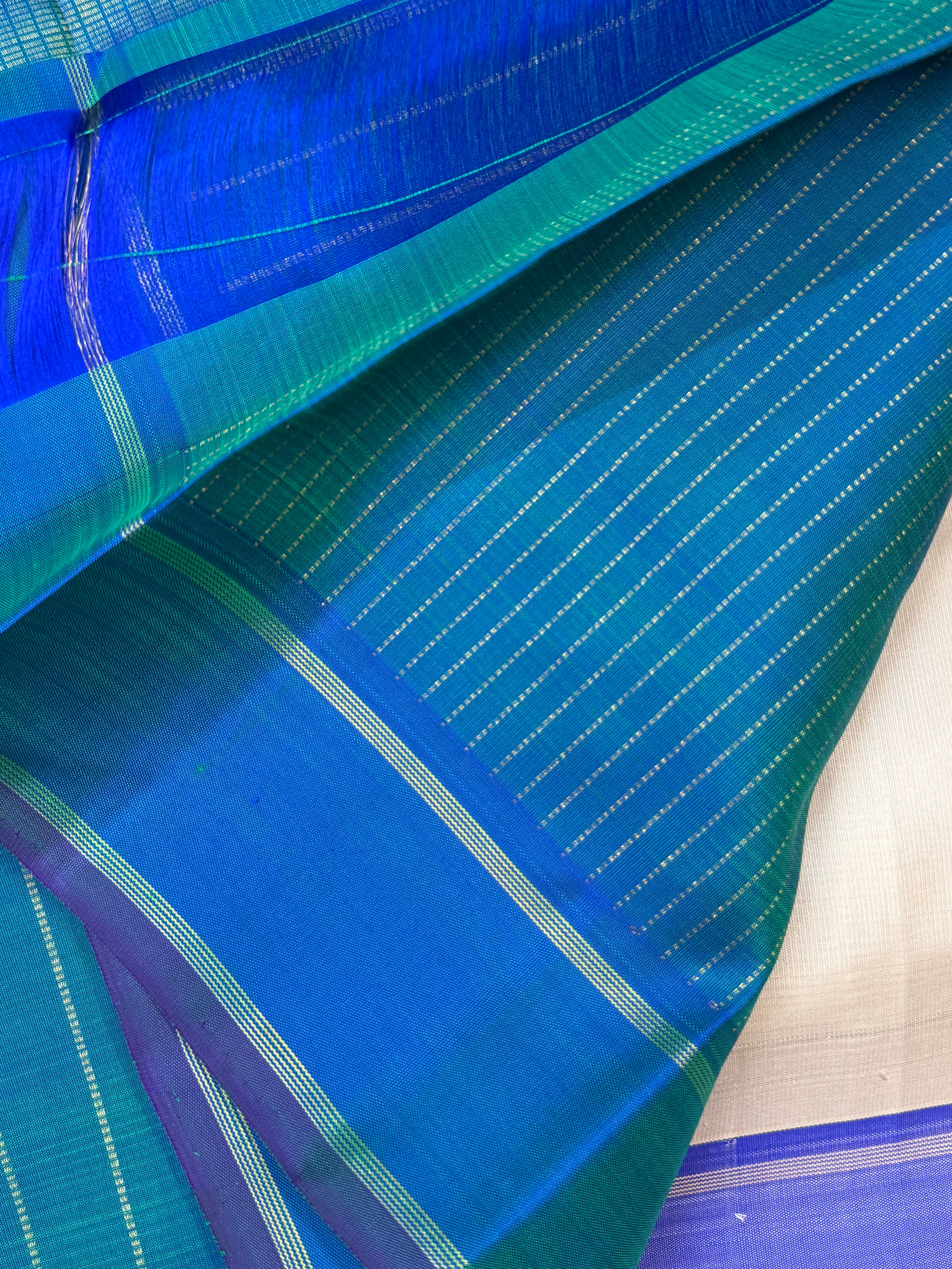 Offwhite - lavender border - peacock blue pallu / Kanjipuram silk CLSA9779