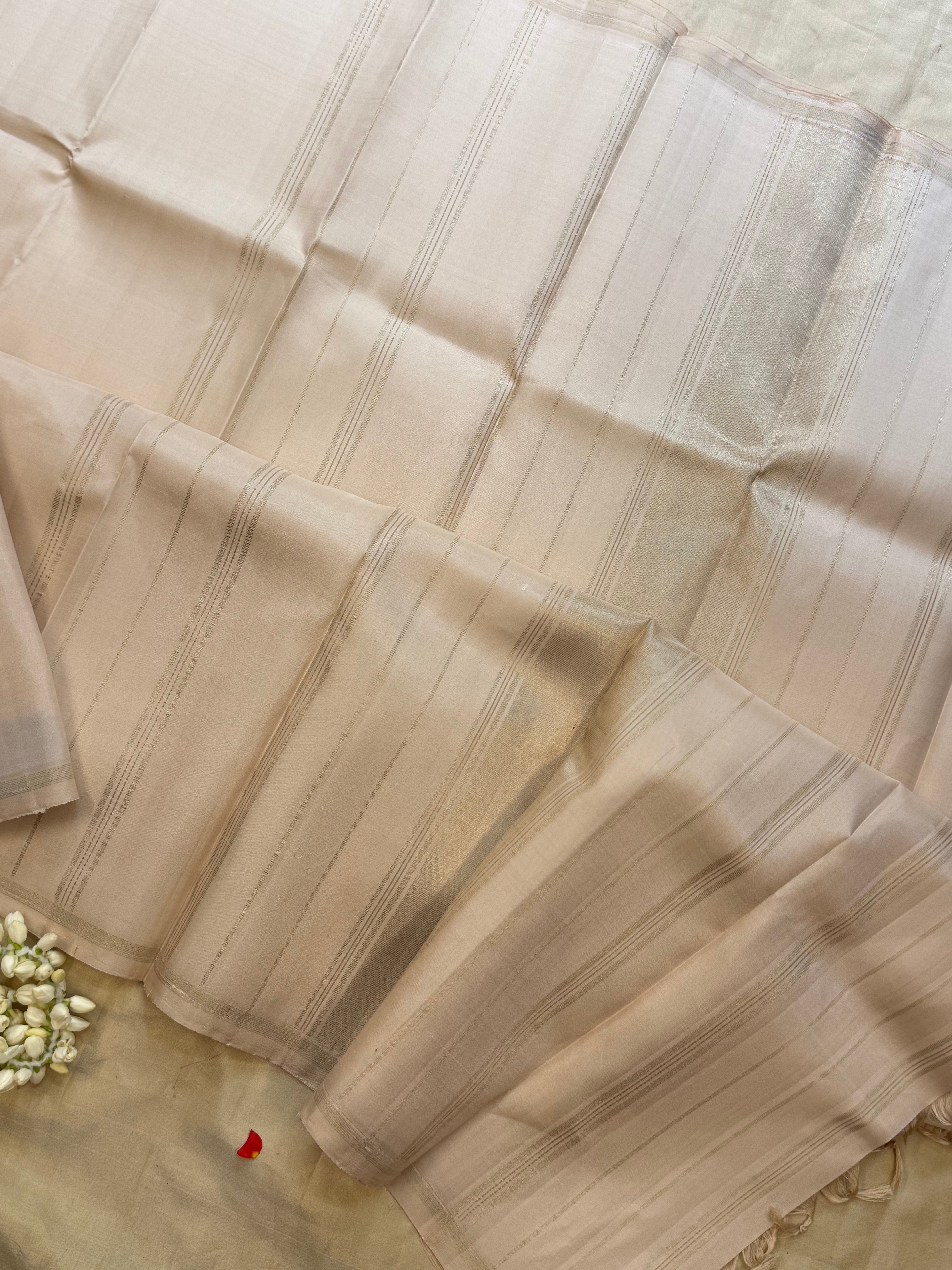 Onam edit - offwhite plain / Kanjipuram silk