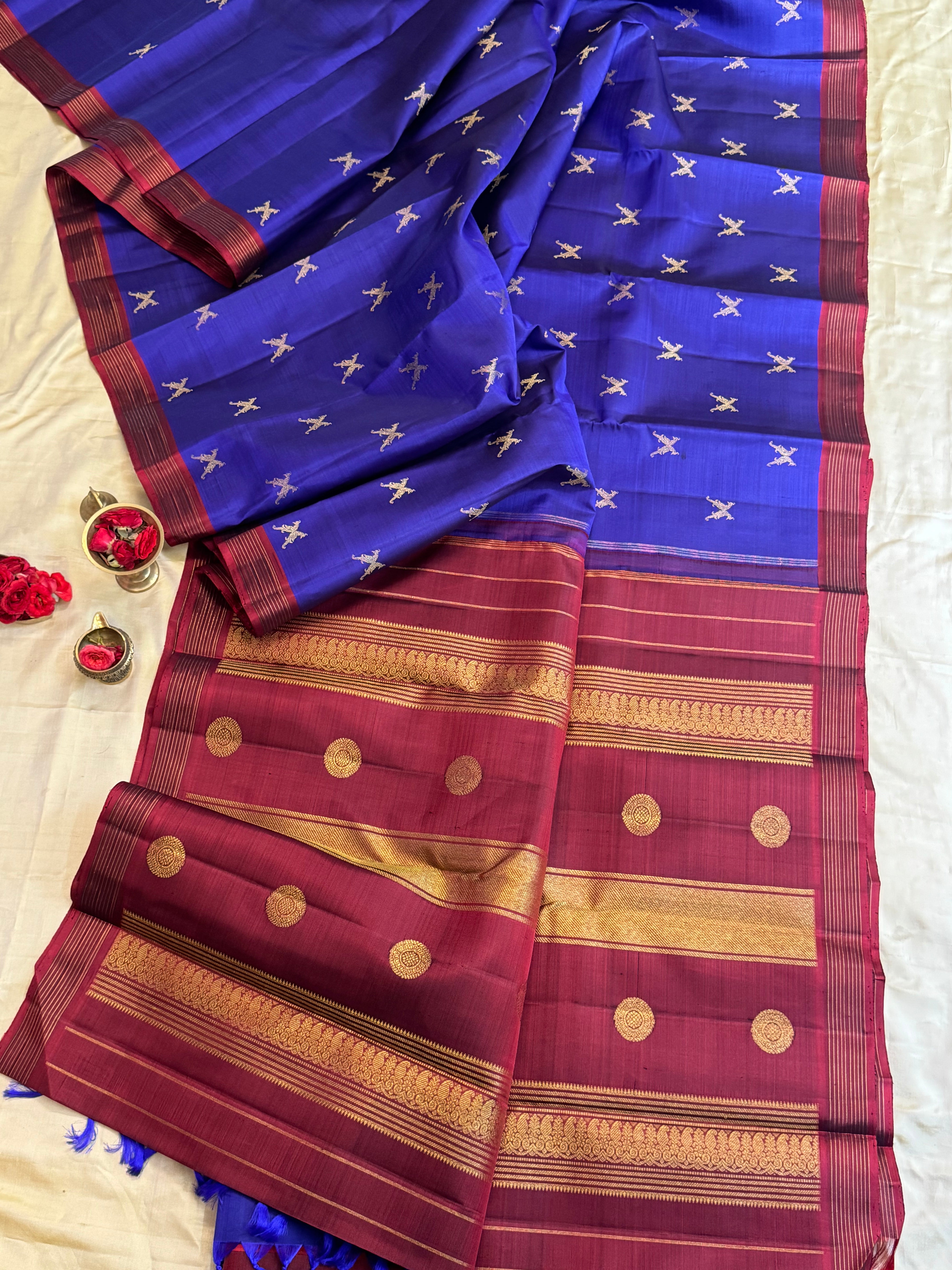 Purplish blue jodi kili body butta / Kanjipuram silk