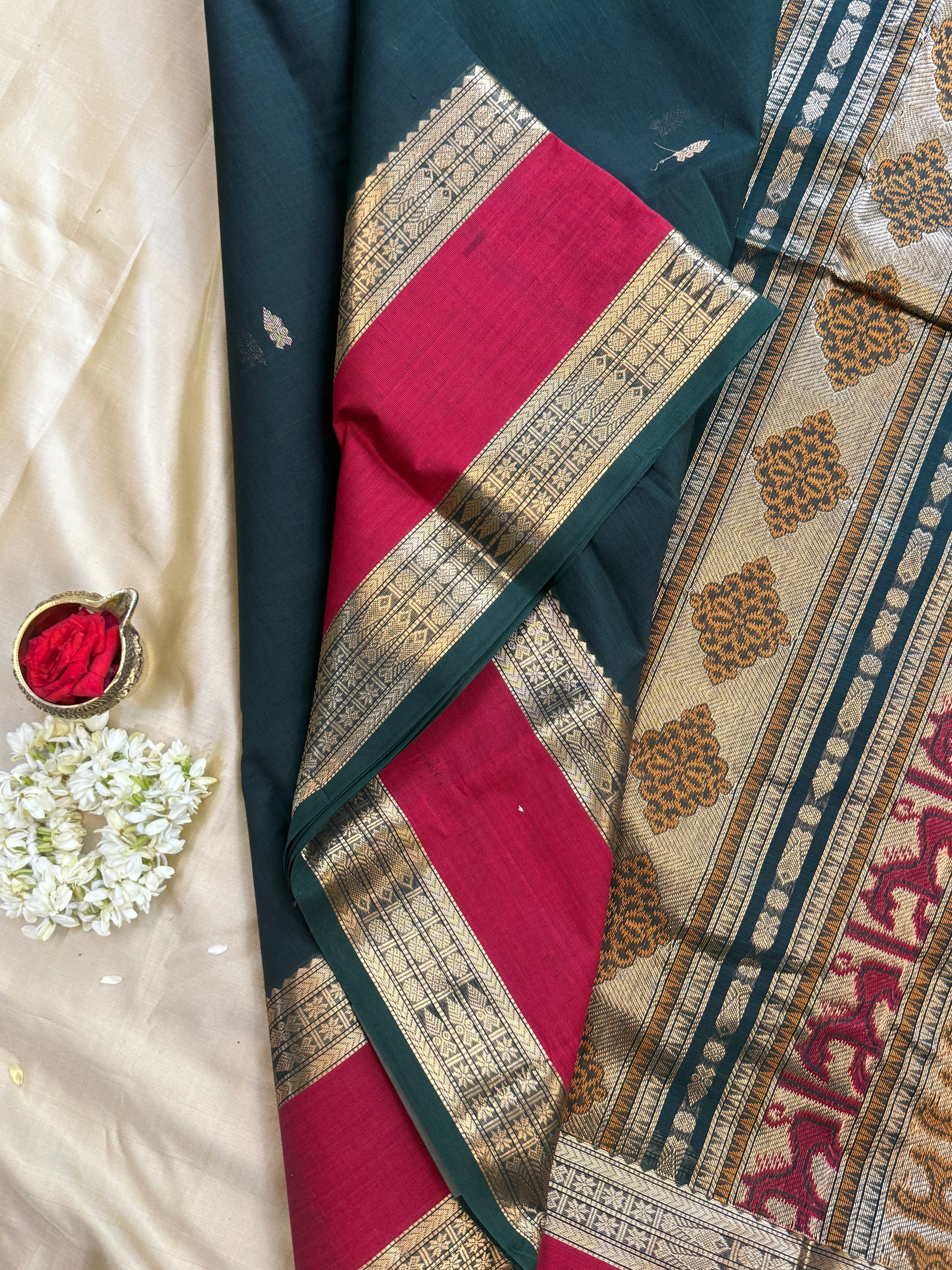 Dark green rettapet border/ Kanchi Cotton