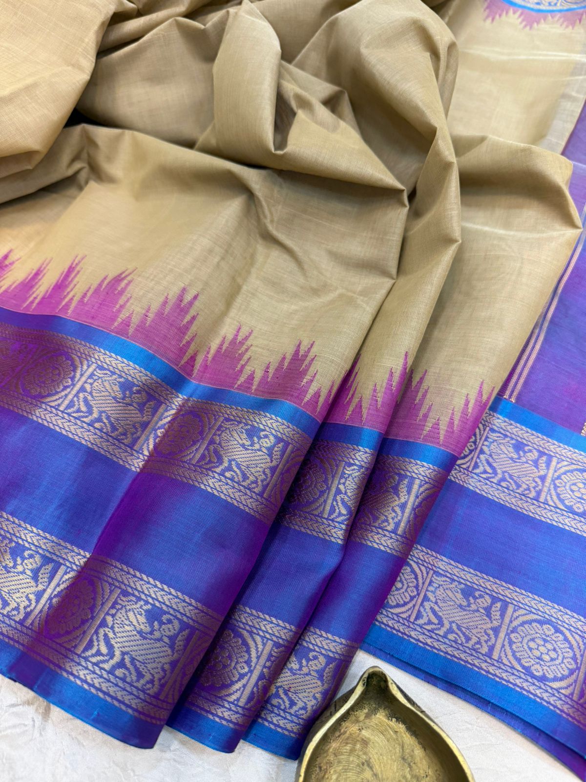 Sandal cotton body - Lavender silk border