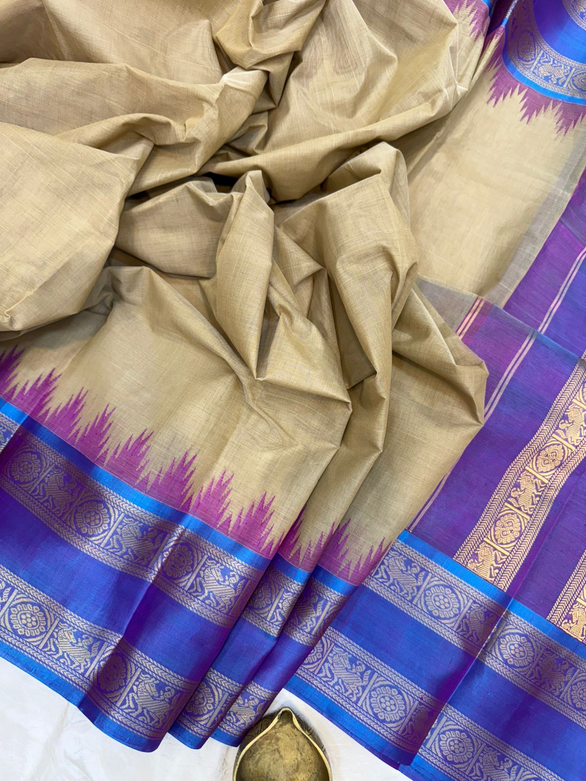 Sandal cotton body - Lavender silk border