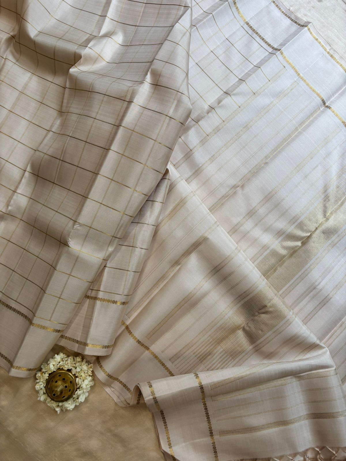 Offwhite zari kattam / kanjipuram silk