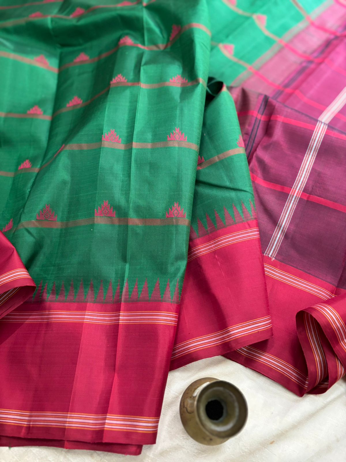 Green with araku thread work kai korvai/ Arani silk