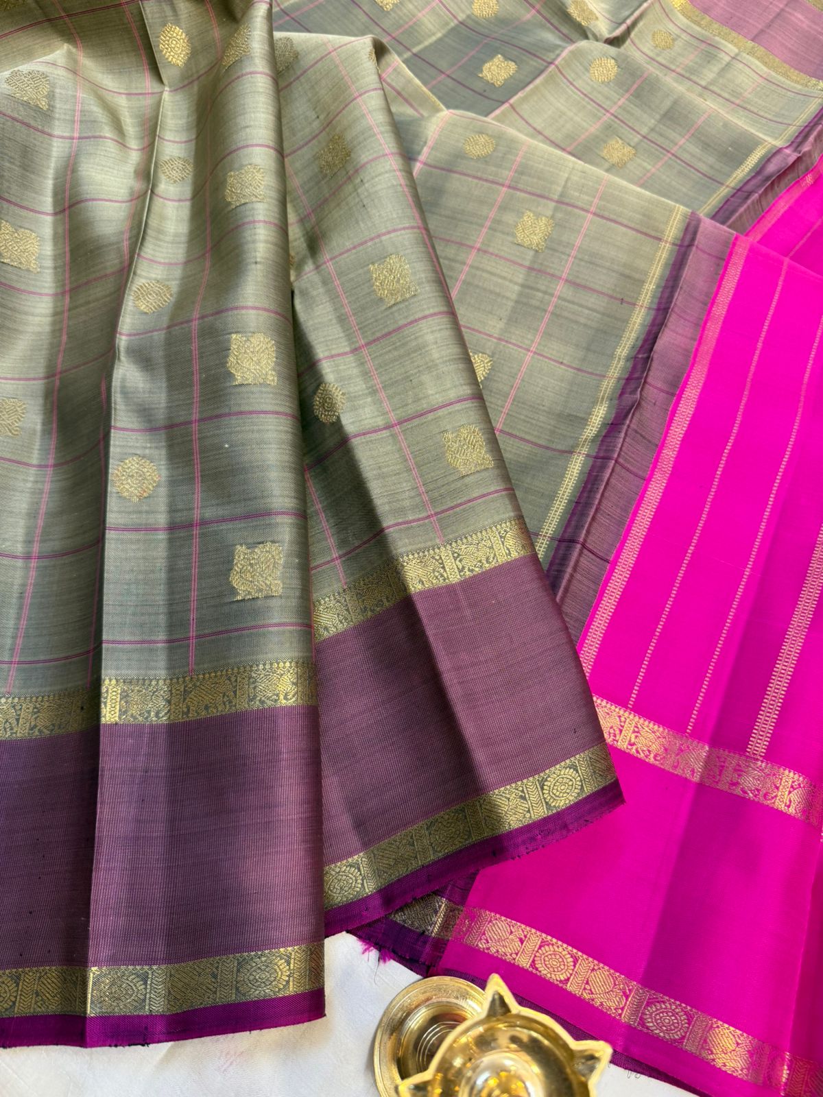 Grey with pink checks / kanji's silk