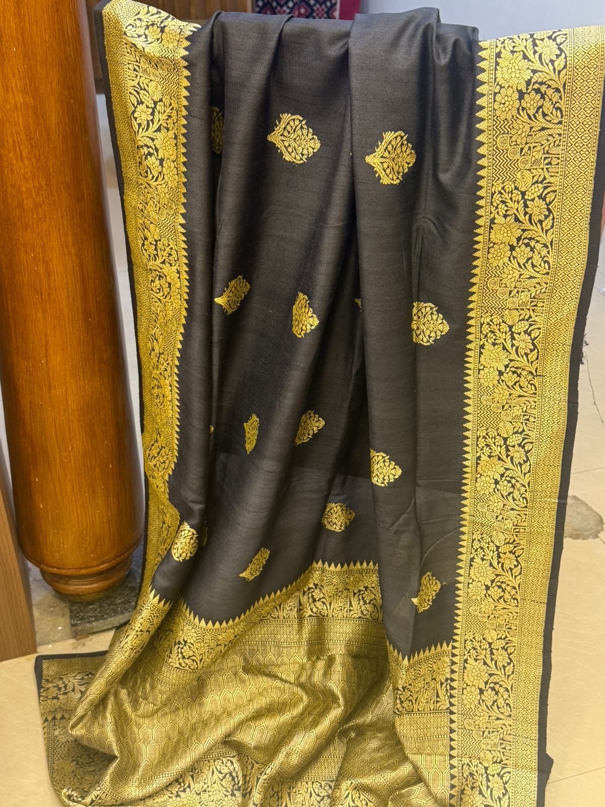 Black / Tussar georgette benarasi