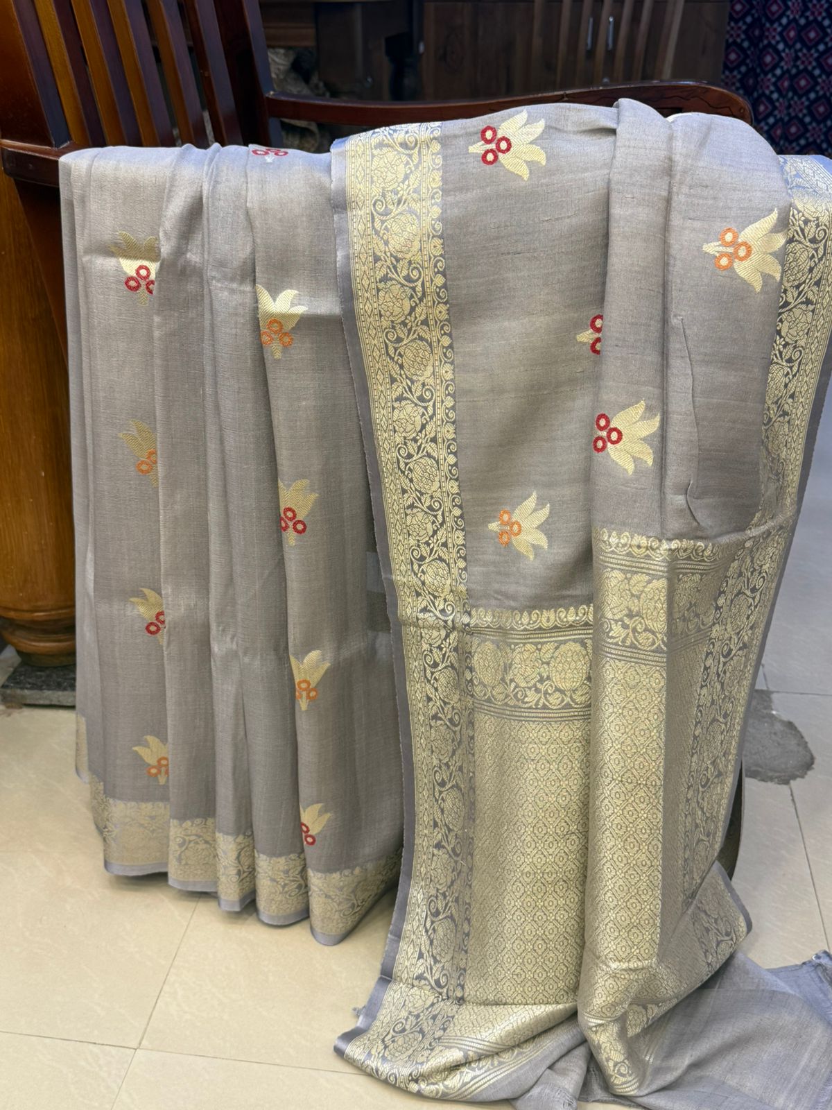 Grey meenakari butta/ Tussar georgette benarasi