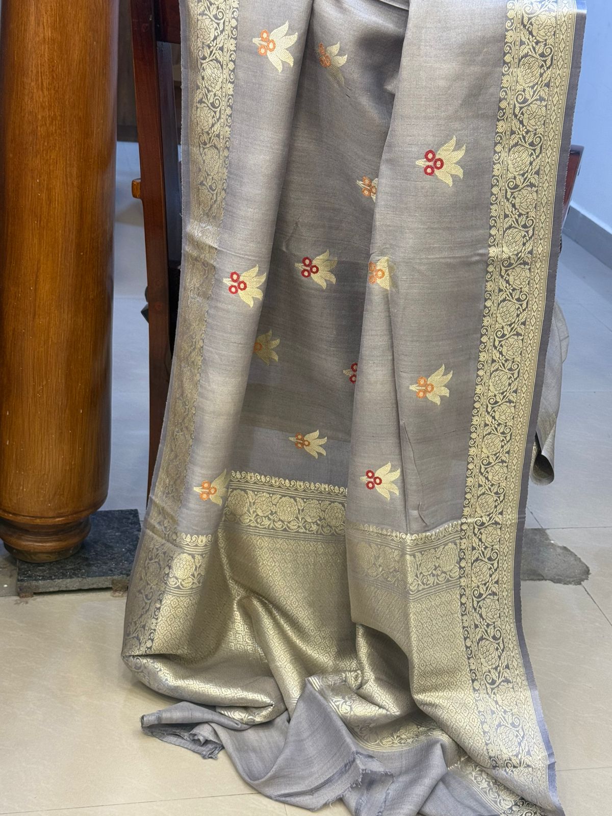 Grey meenakari butta/ Tussar georgette benarasi