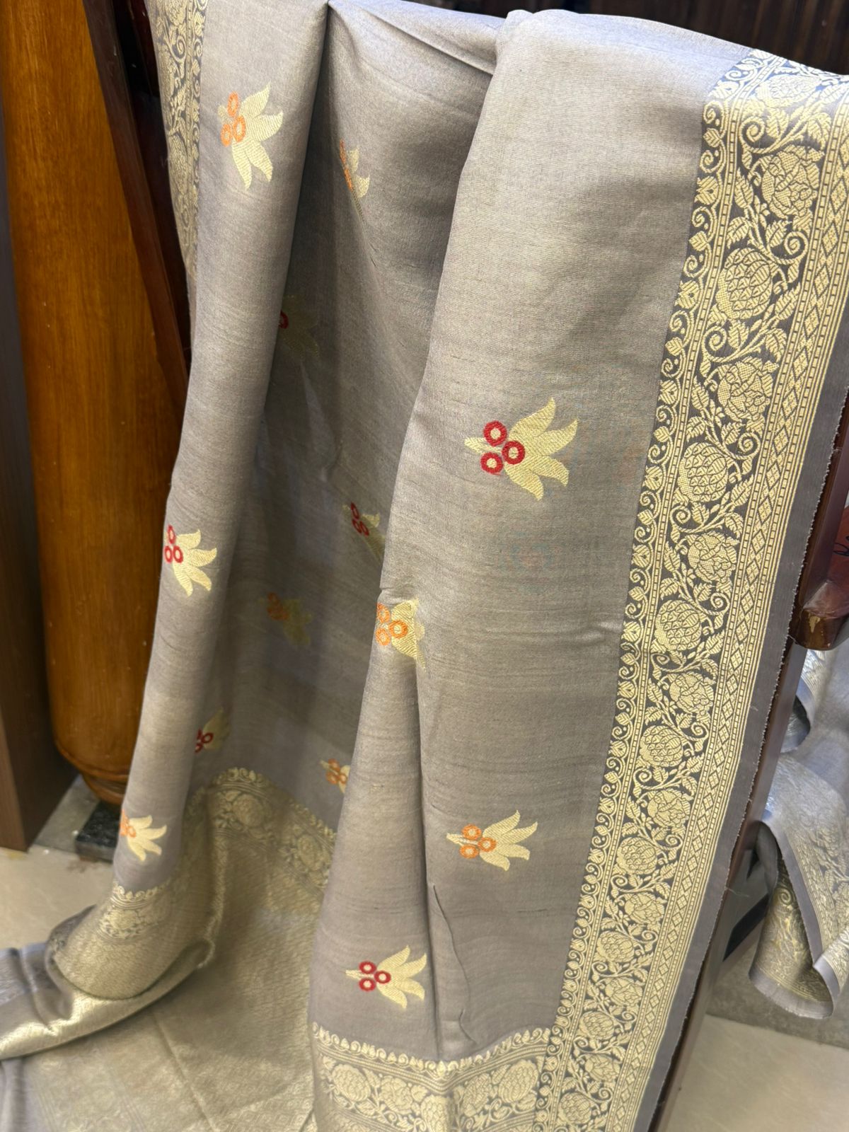 Grey meenakari butta/ Tussar georgette benarasi