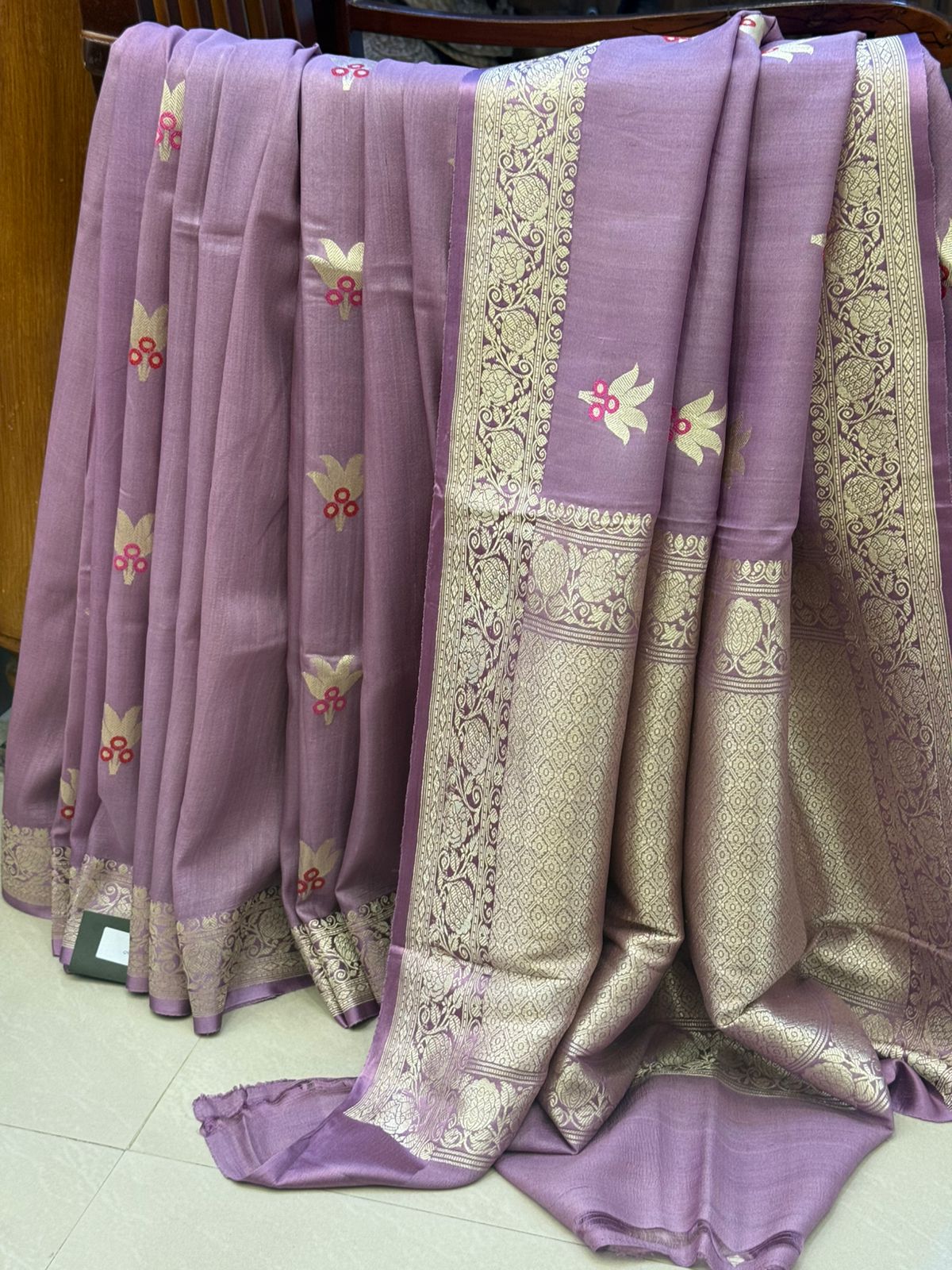 Mauve meenakari butta/ Tussar georgette benarasi