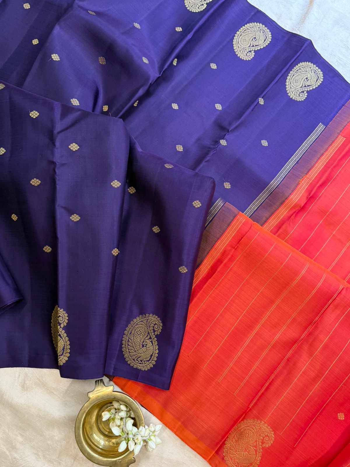 Dark purple borderless / kanjipuram silk