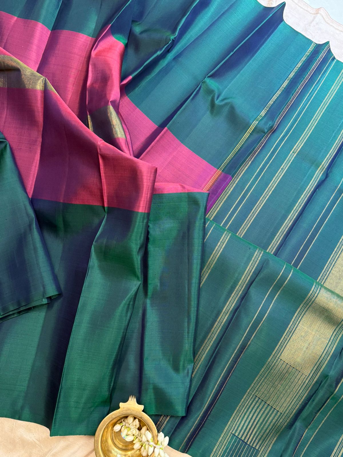 Mayilkazhuthu green long border / kanjipuram silk