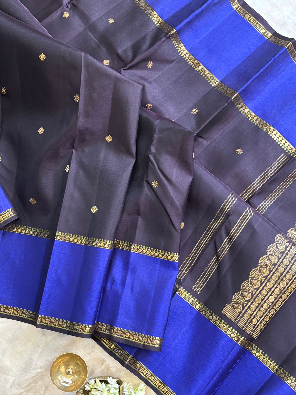 Deep nagapazham and blue rettapet border/ kanjipuram silk
