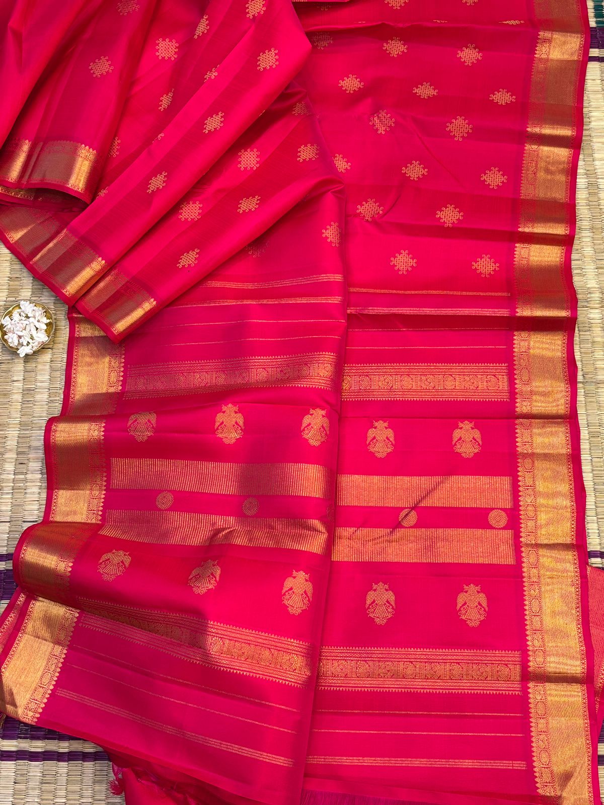Pinkish red kolam butta and unique Iruthalaipakshi palla / kanjipuram silk