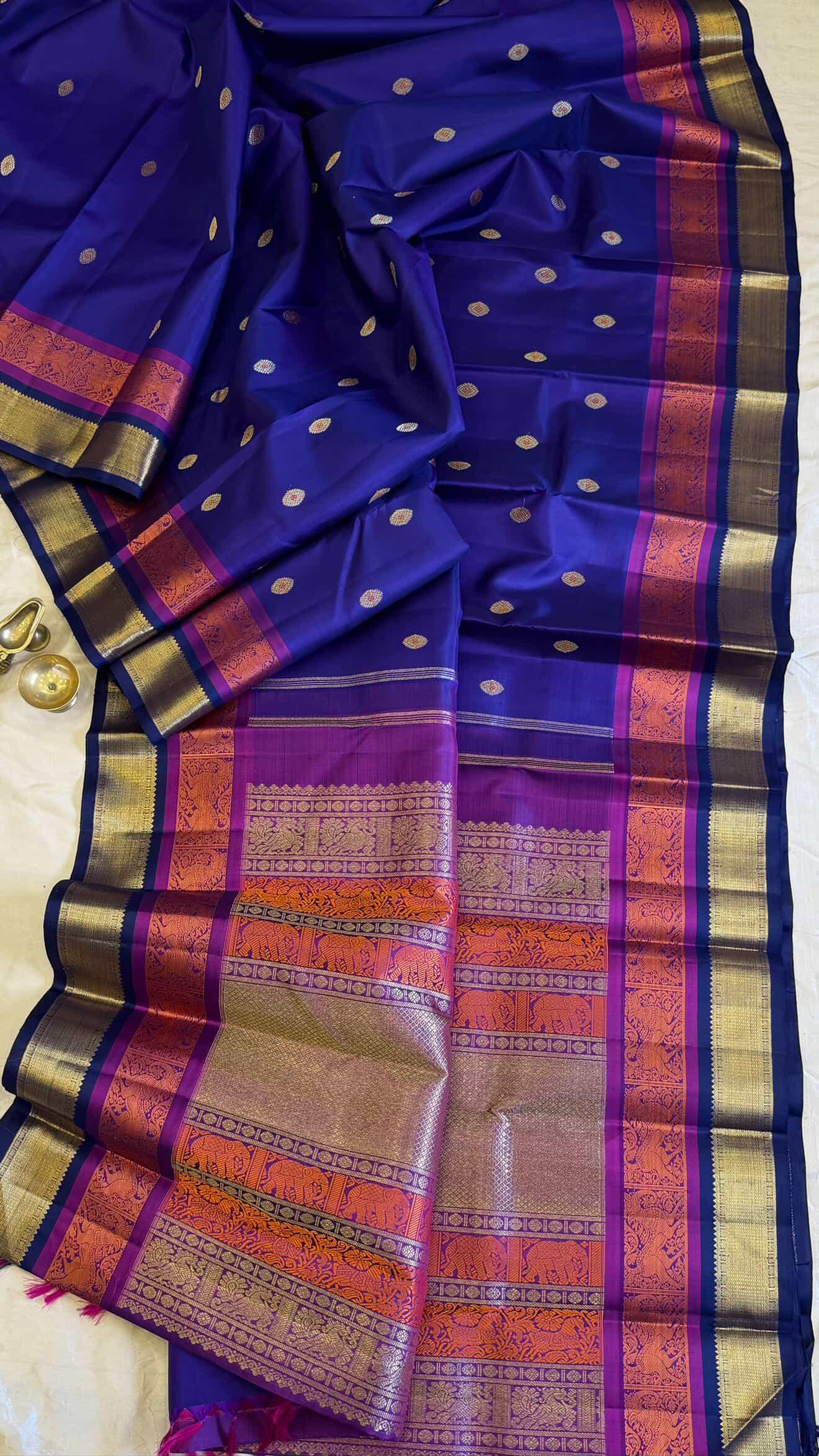 Vintage style double border and meenakari butta/ kanjipuram silk